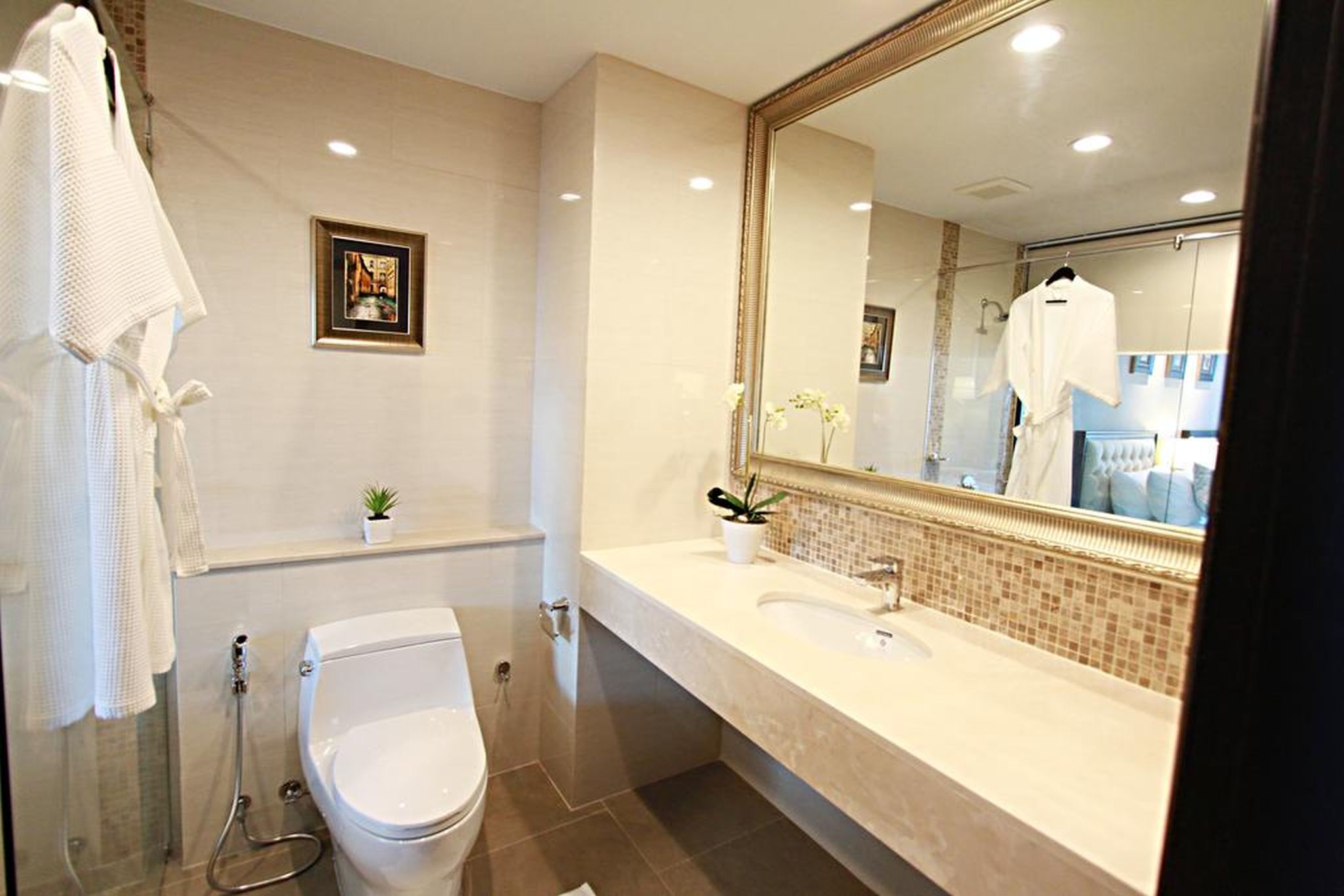 S N Plus Hotel