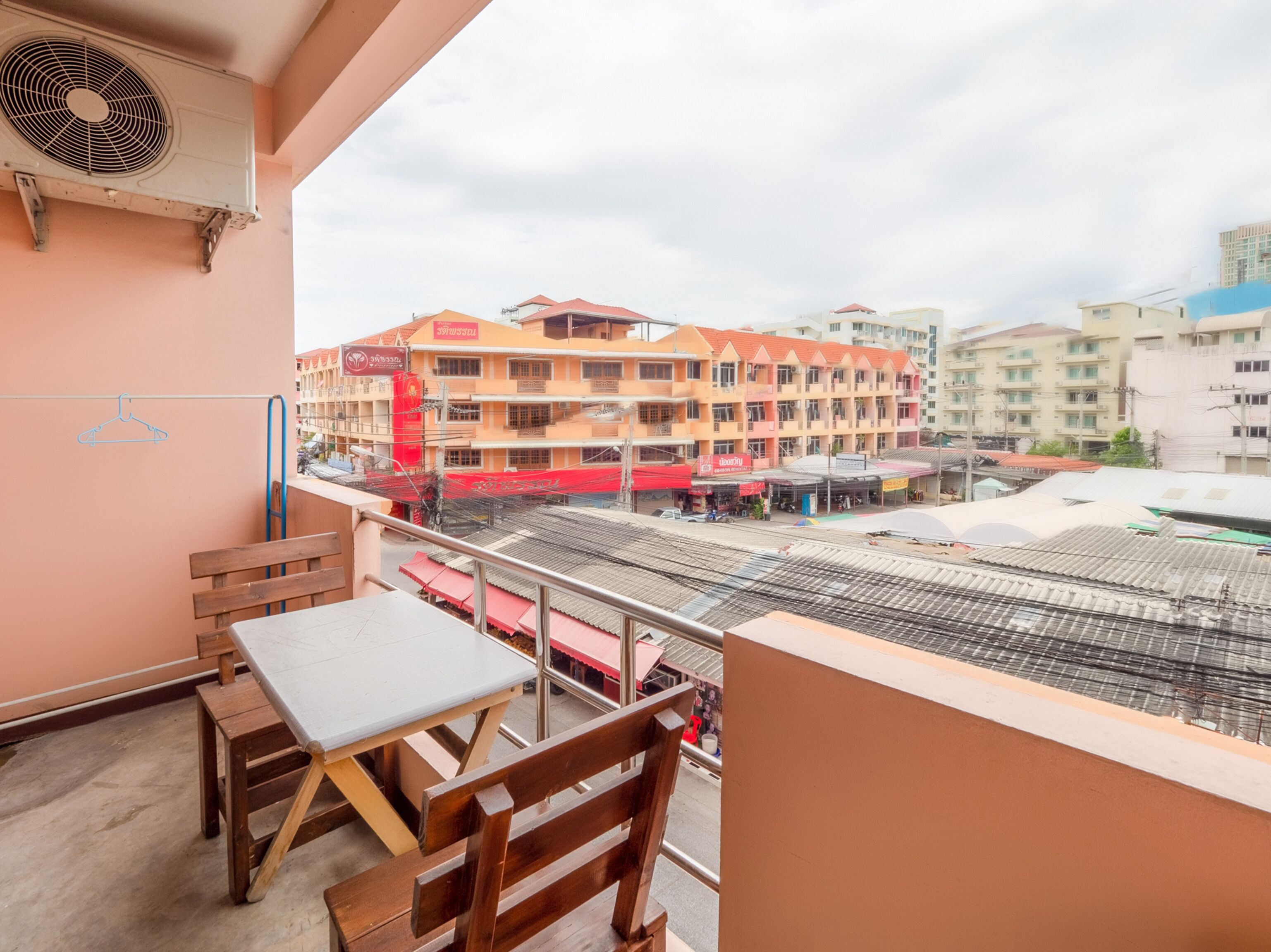 Spice Guest House By OYO Rooms