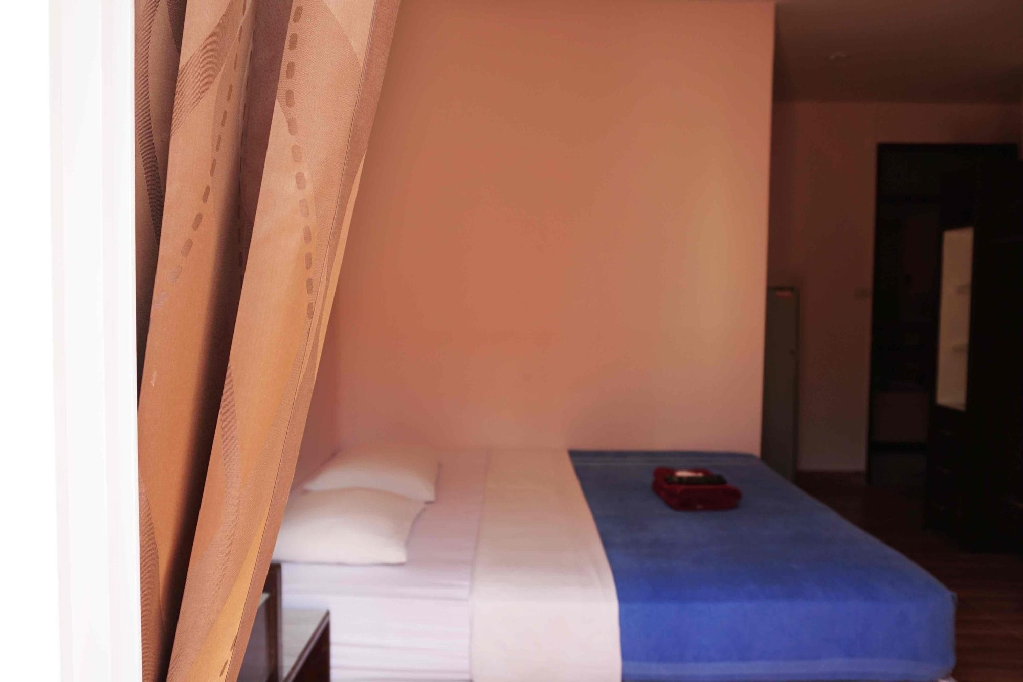 Sureena Hotel
