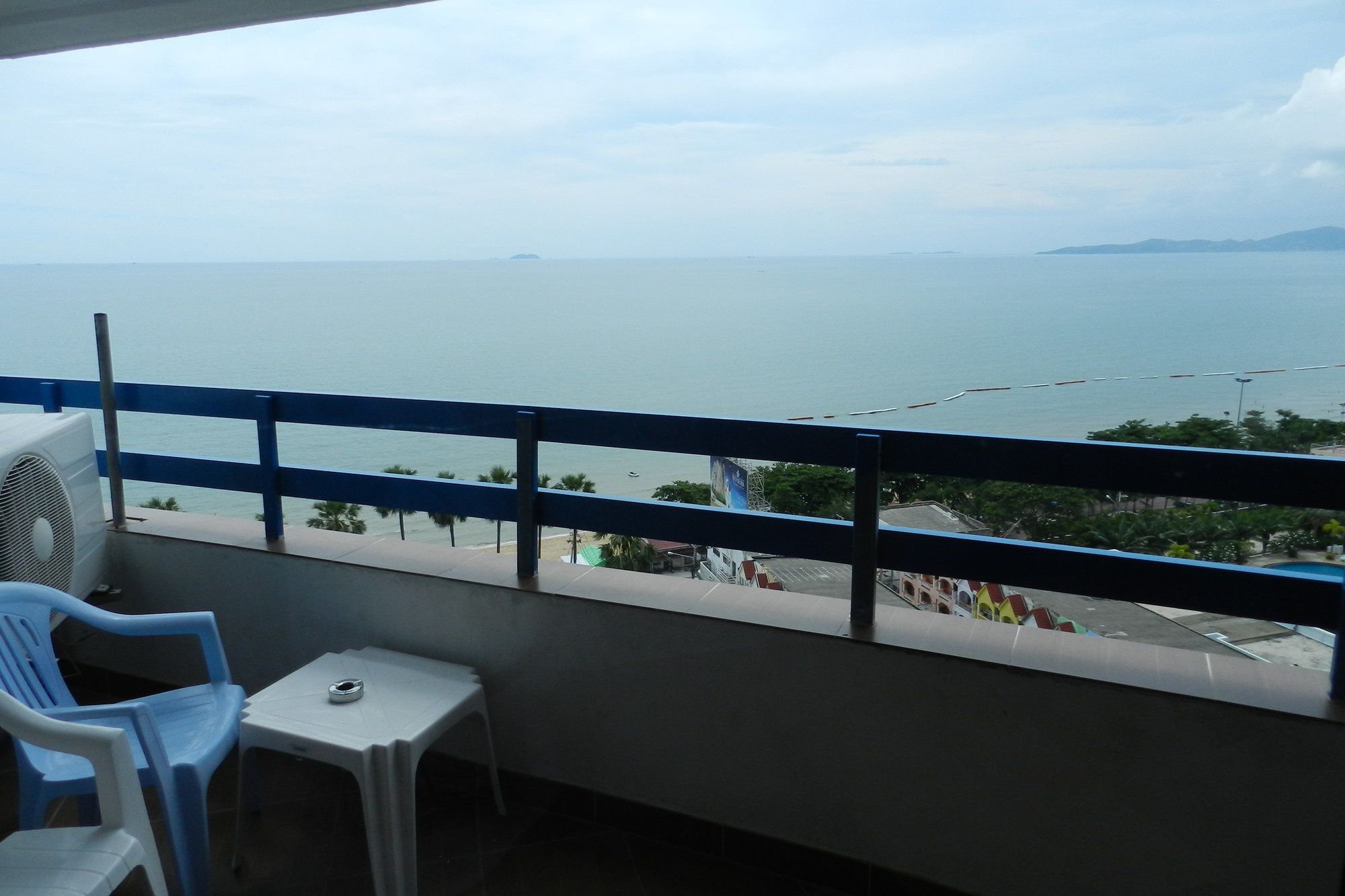 Jomtien Plaza Condotel
