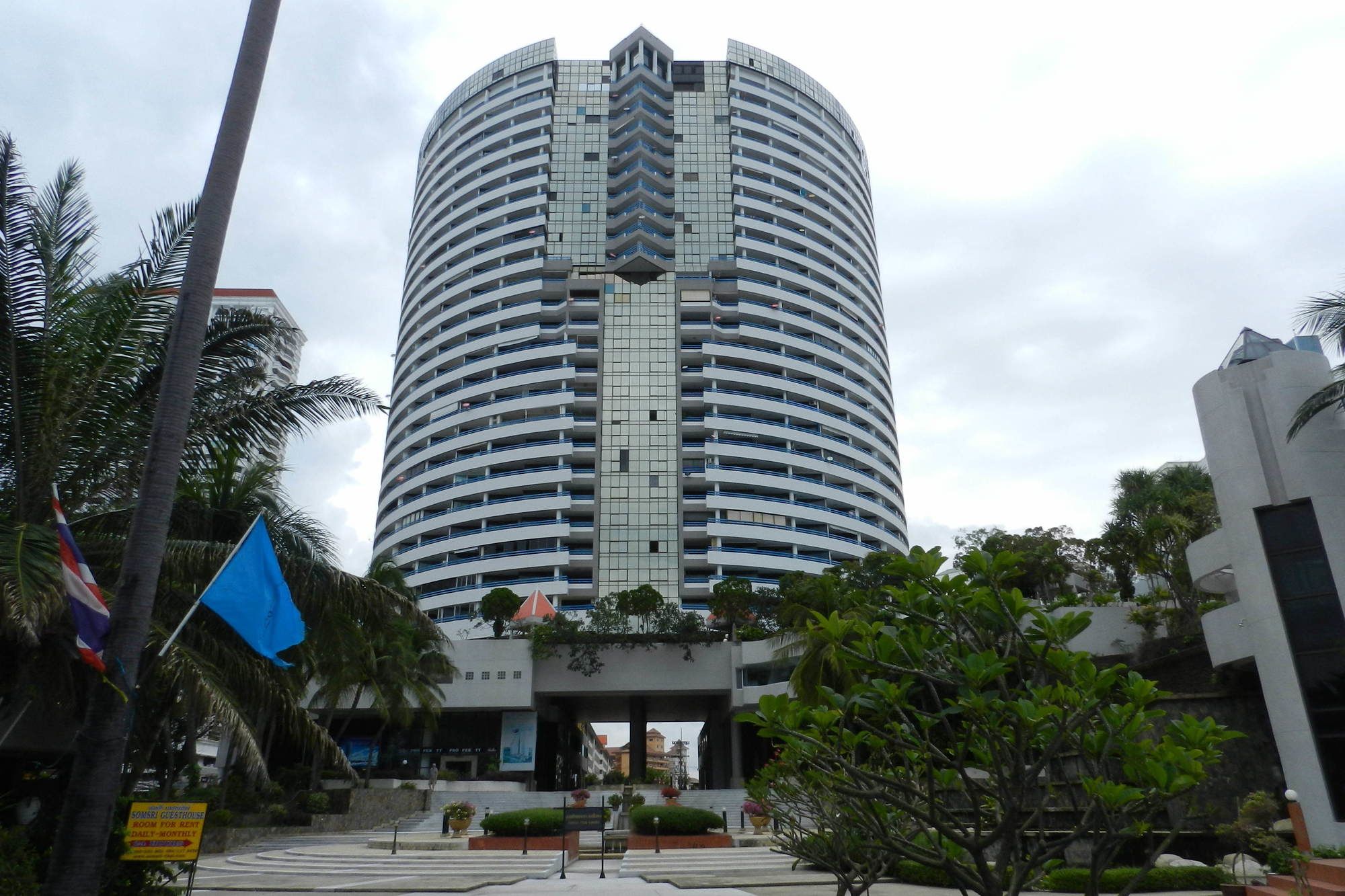 Jomtien Plaza Condotel