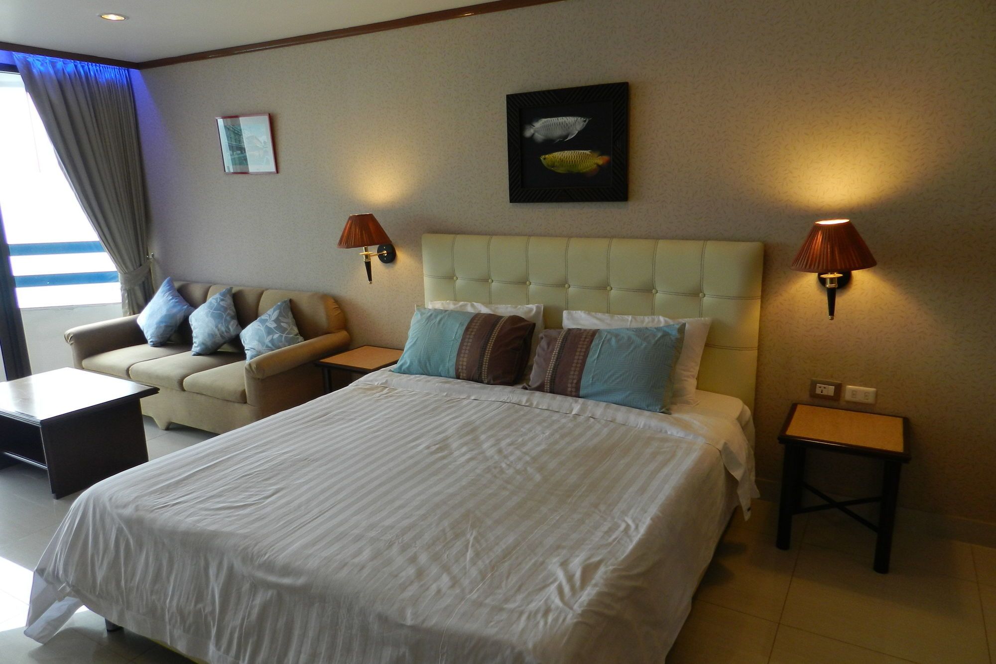 Jomtien Plaza Condotel