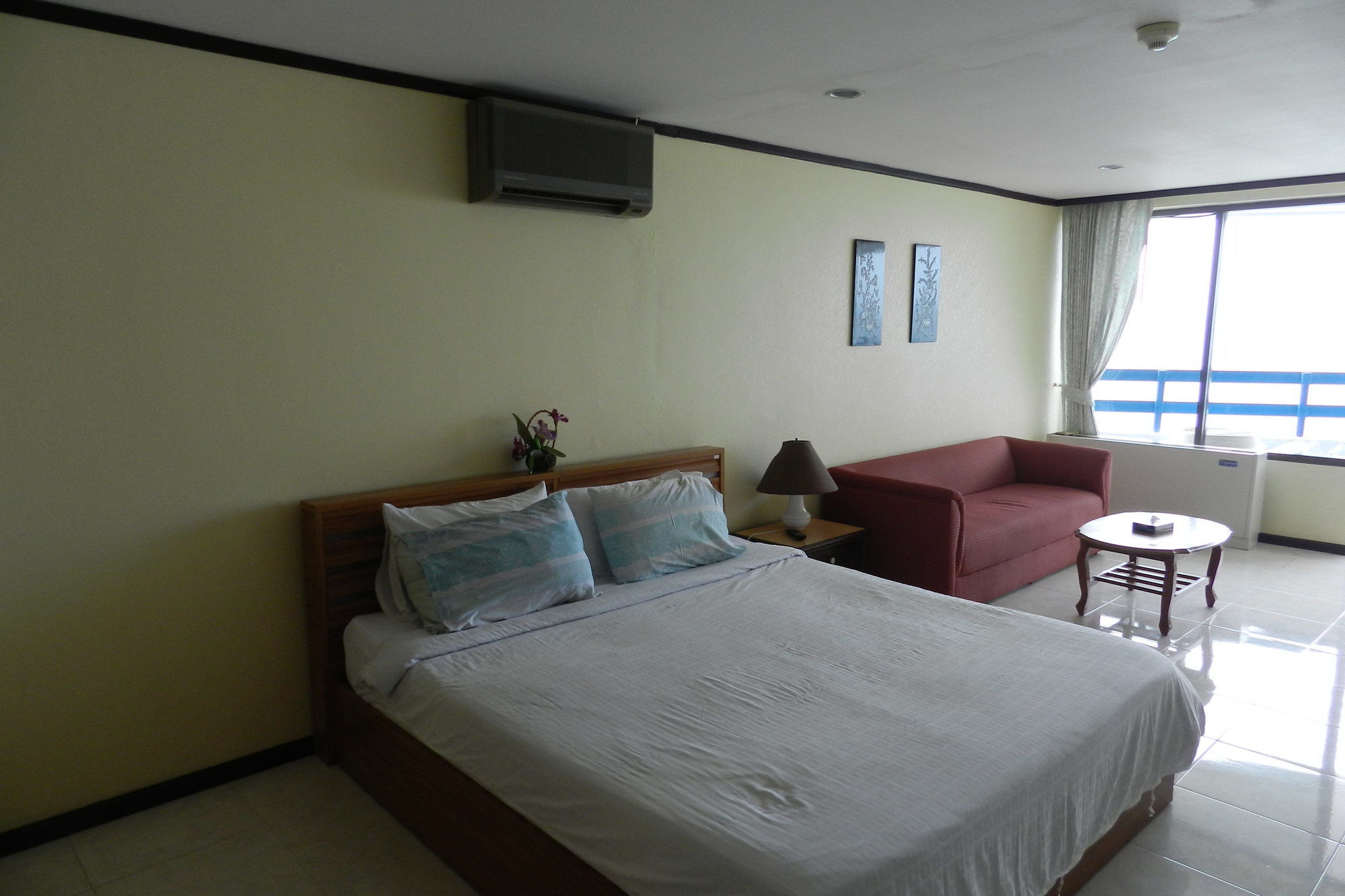 Jomtien Plaza Condotel