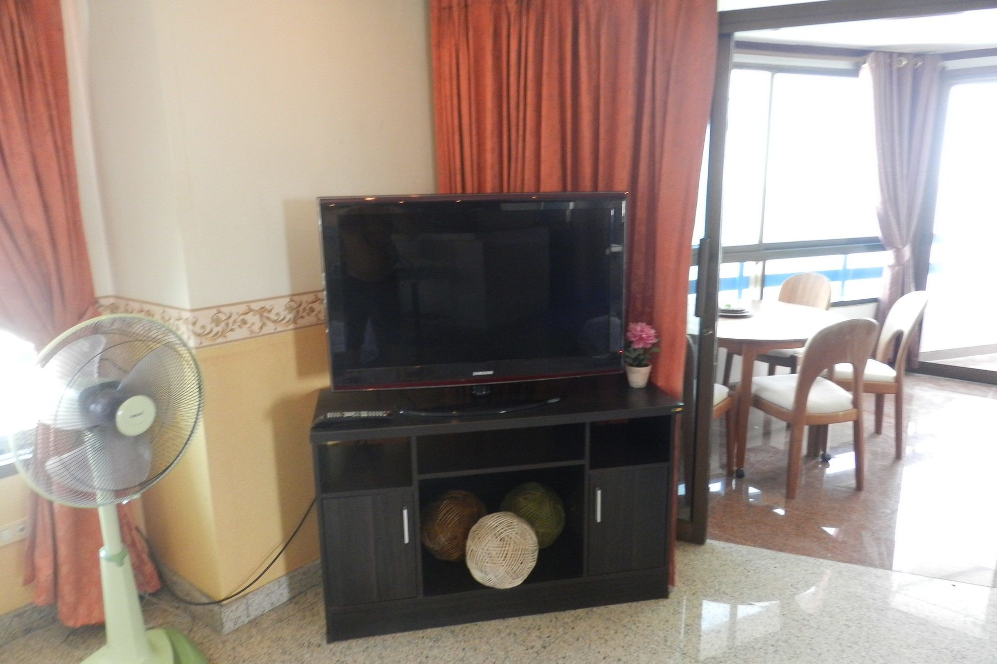 Jomtien Plaza Condotel
