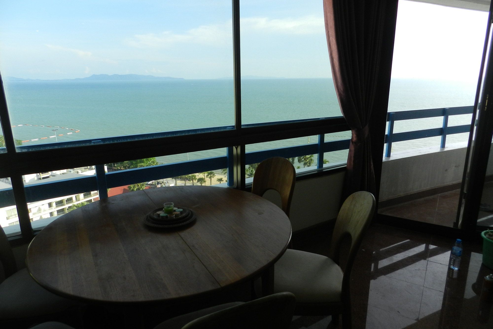 Jomtien Plaza Condotel