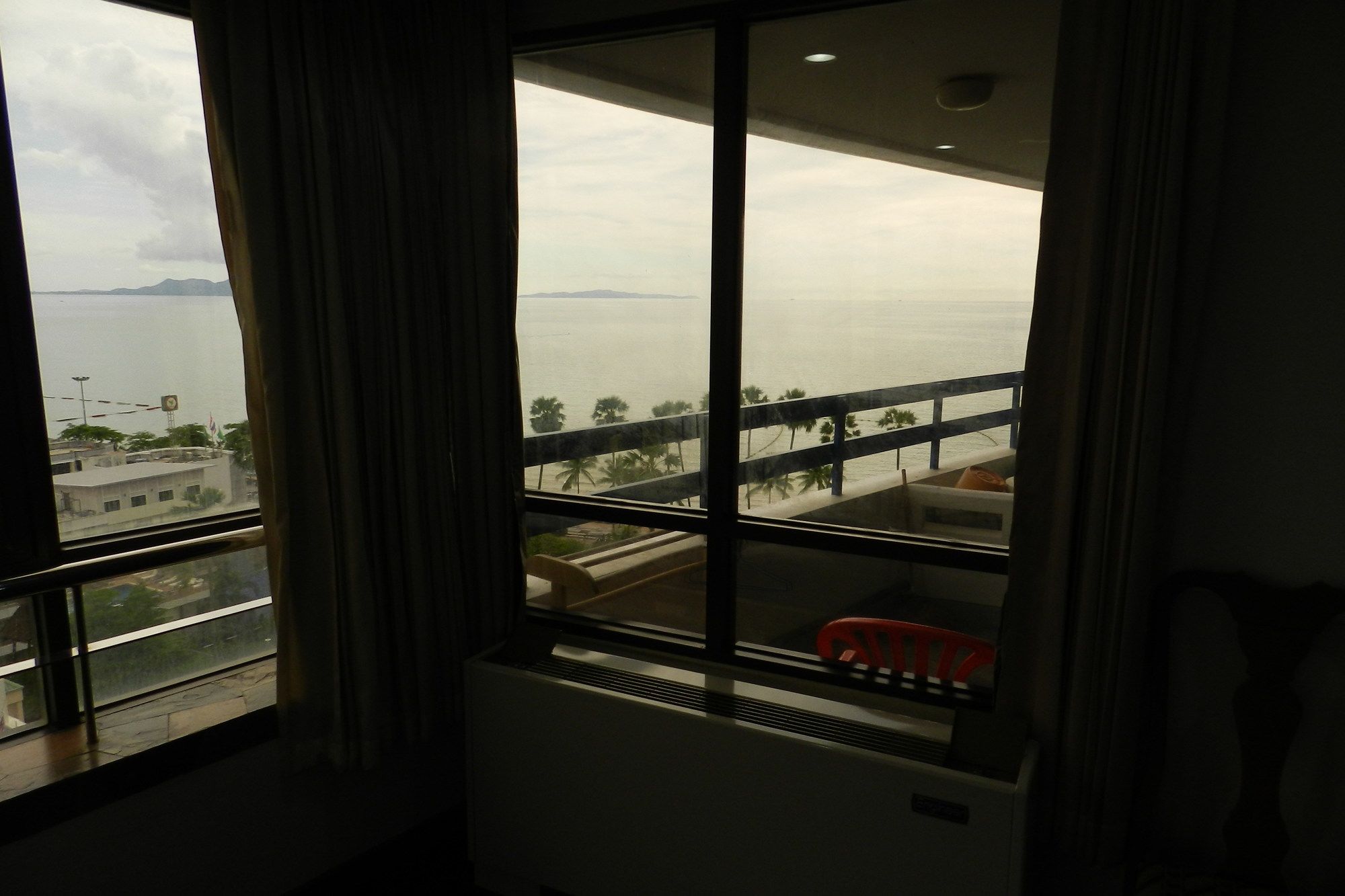 Jomtien Plaza Condotel