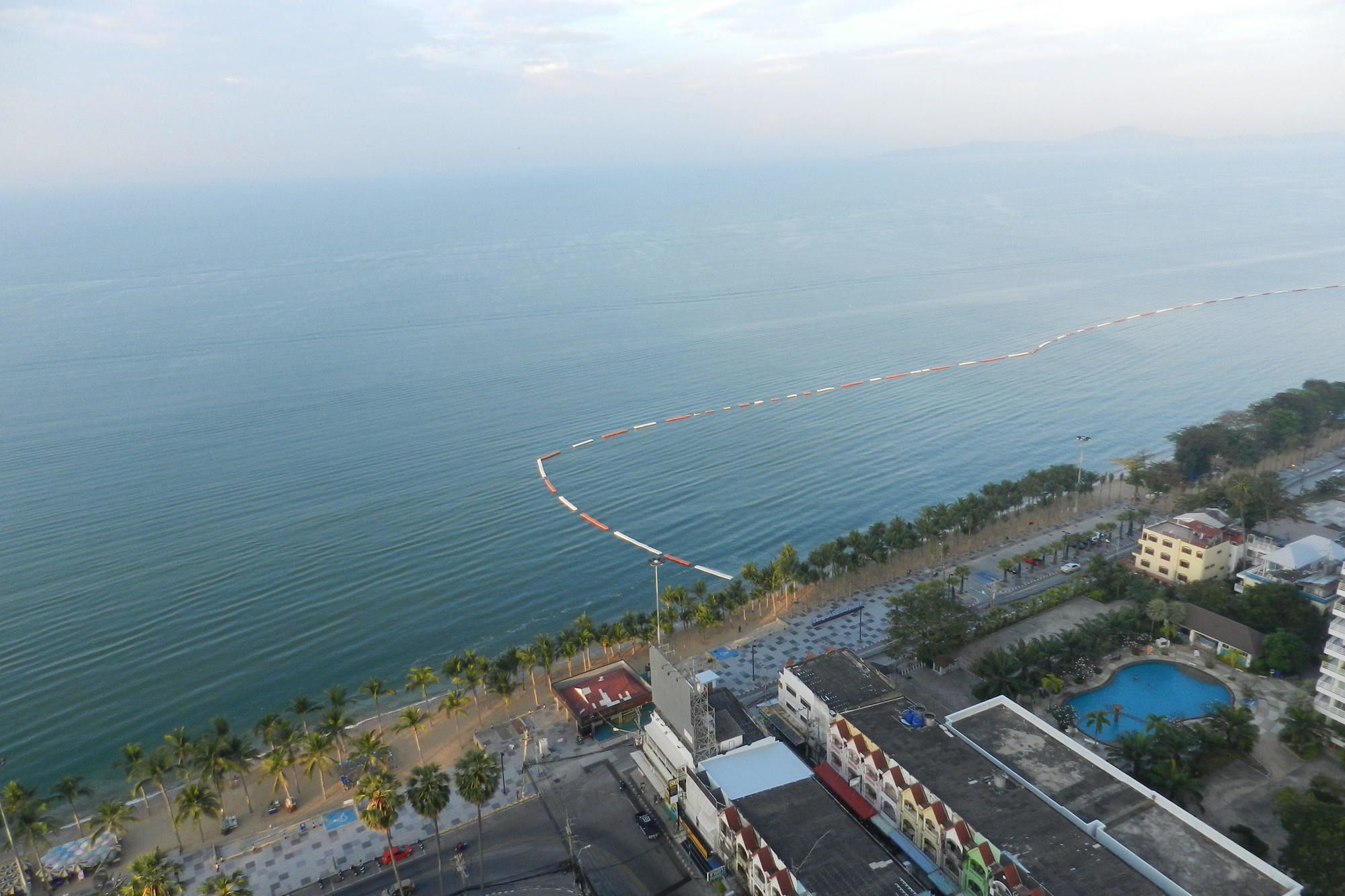 Jomtien Plaza Condotel