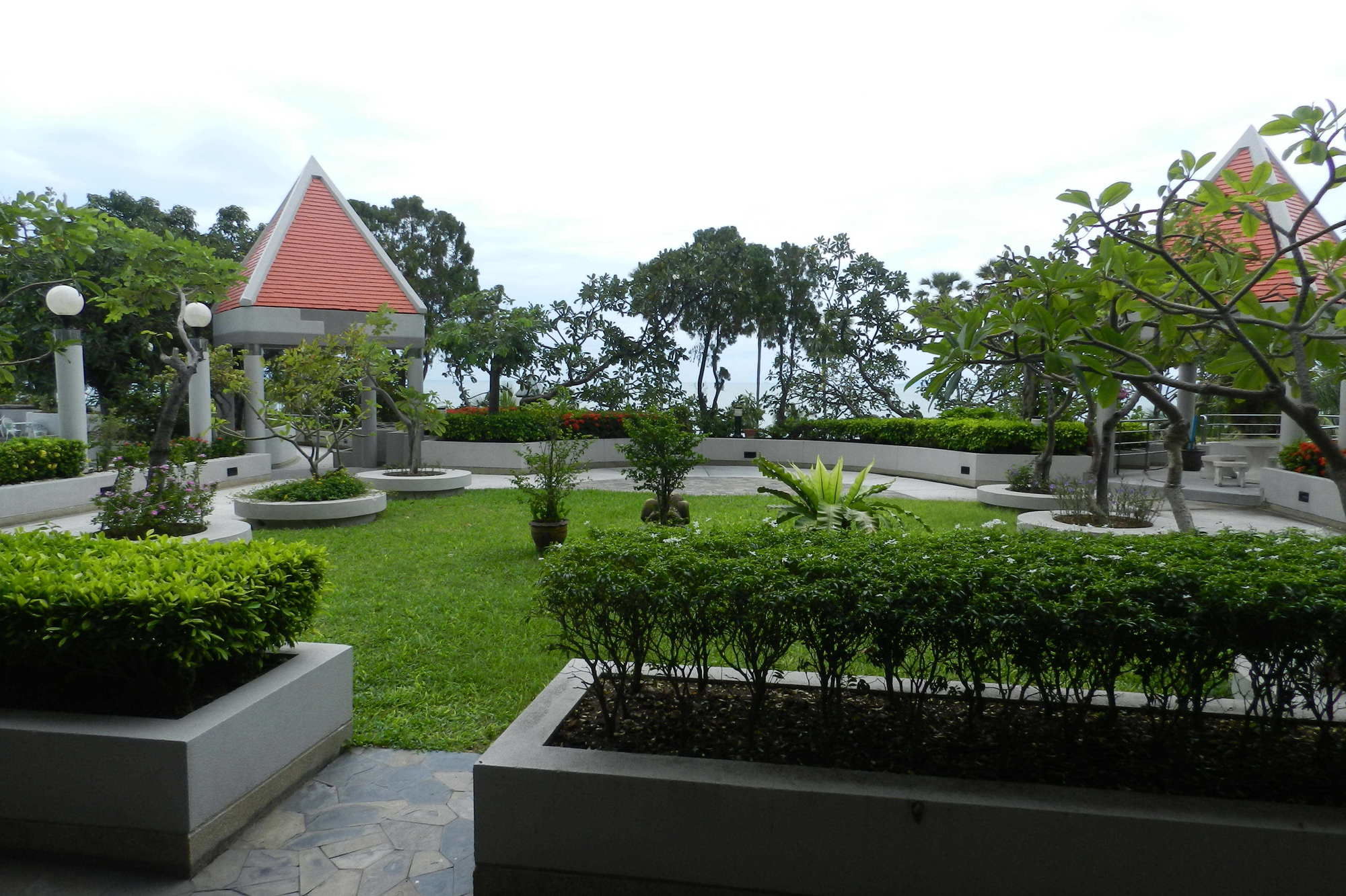 Jomtien Plaza Condotel