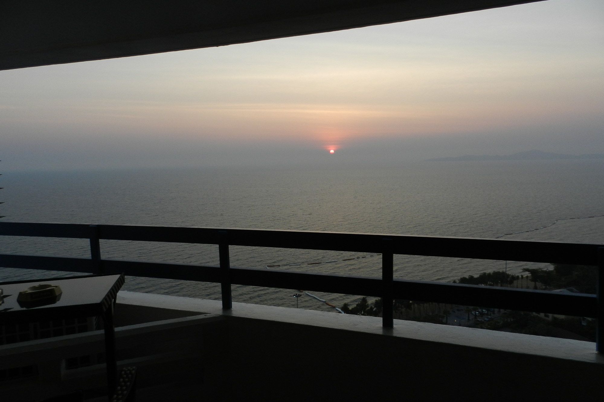 Jomtien Plaza Condotel