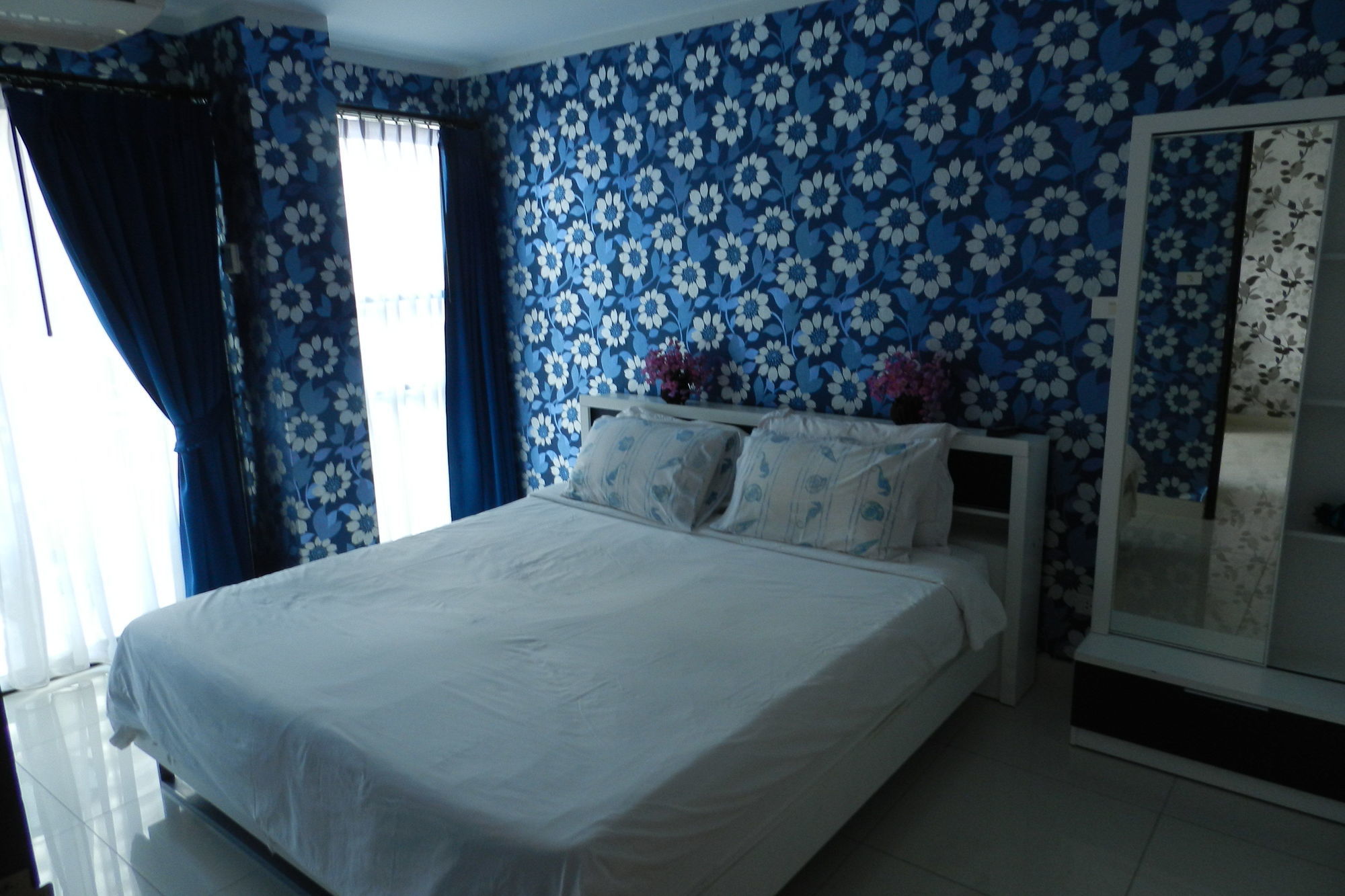 Apartments Alex Group Neocondo Pattaya