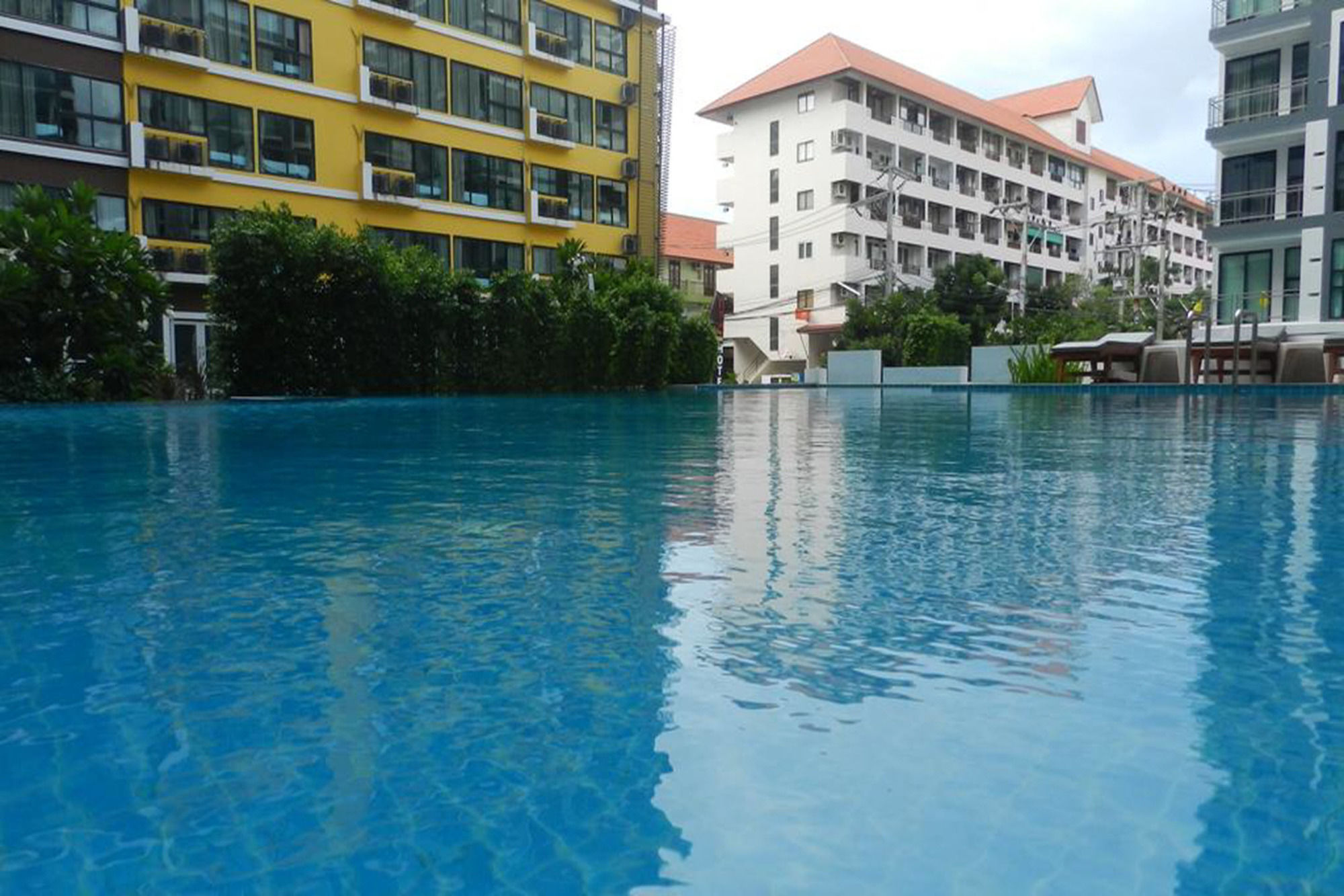 Apartments Alex Group Neocondo Pattaya