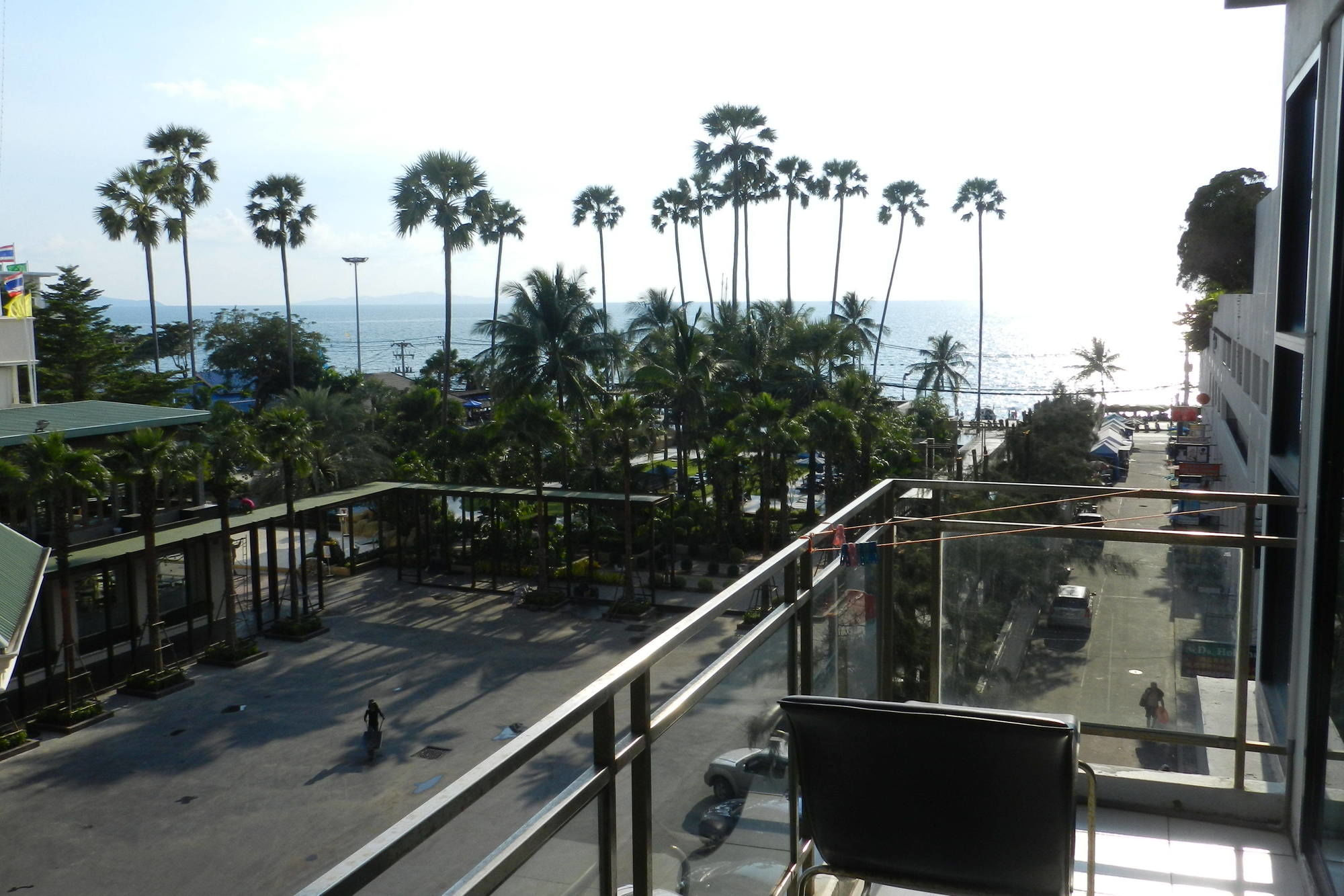 Apartments Alex Group Neocondo Pattaya