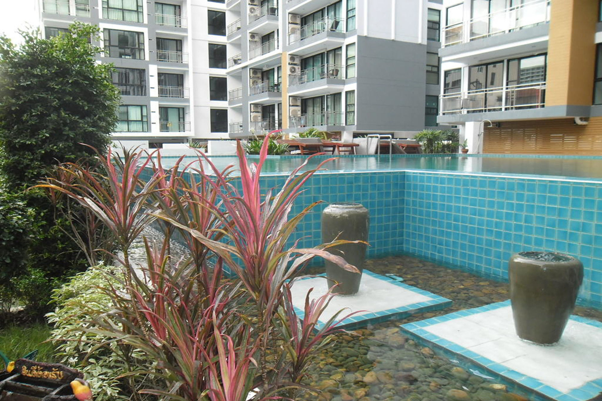 Apartments Alex Group Neocondo Pattaya