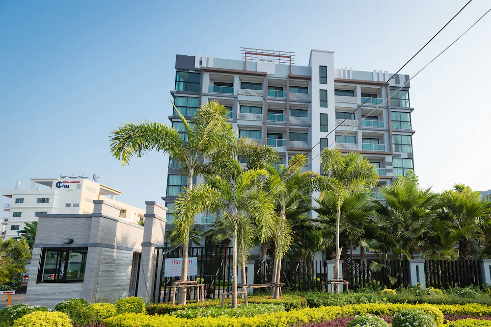 Dusit Grand Park by GrandisVillas