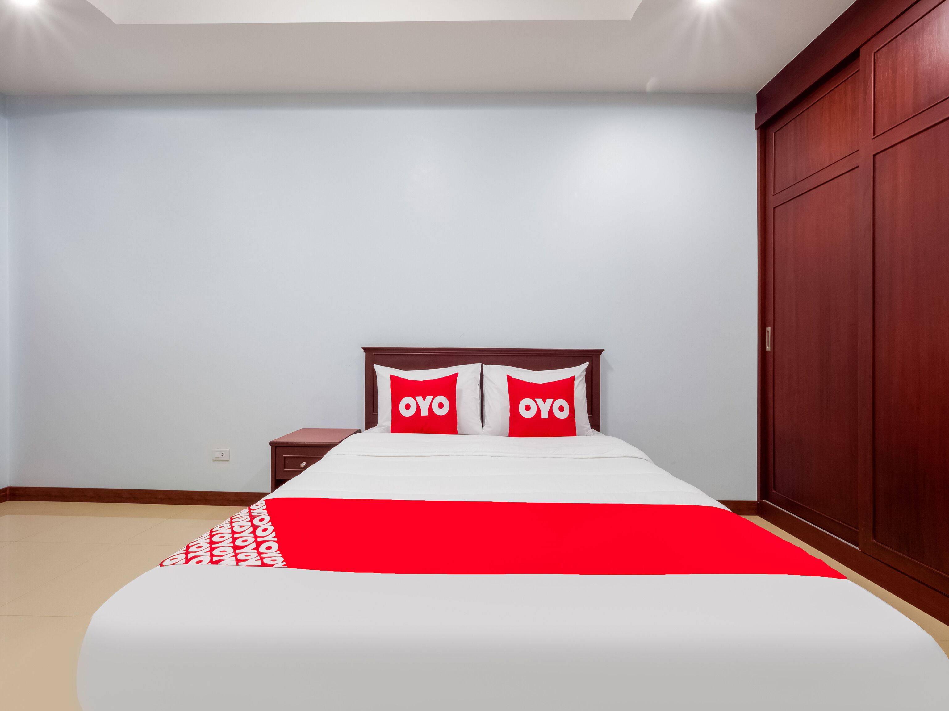 OYO 1087 Udom Khomkham Apartment
