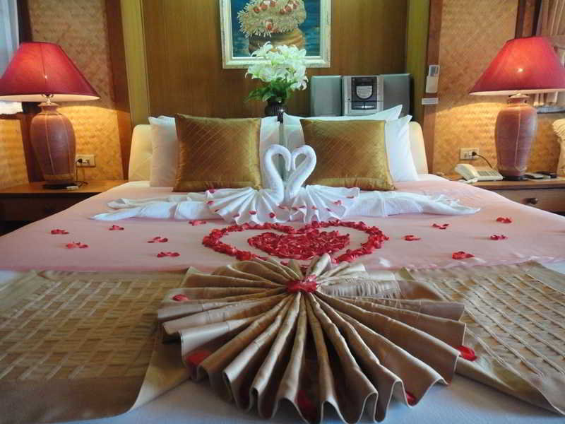 Sunset Village Beach Resort