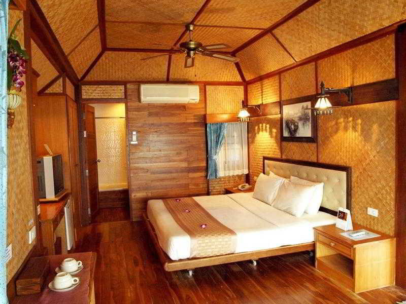 Sunset Village Beach Resort