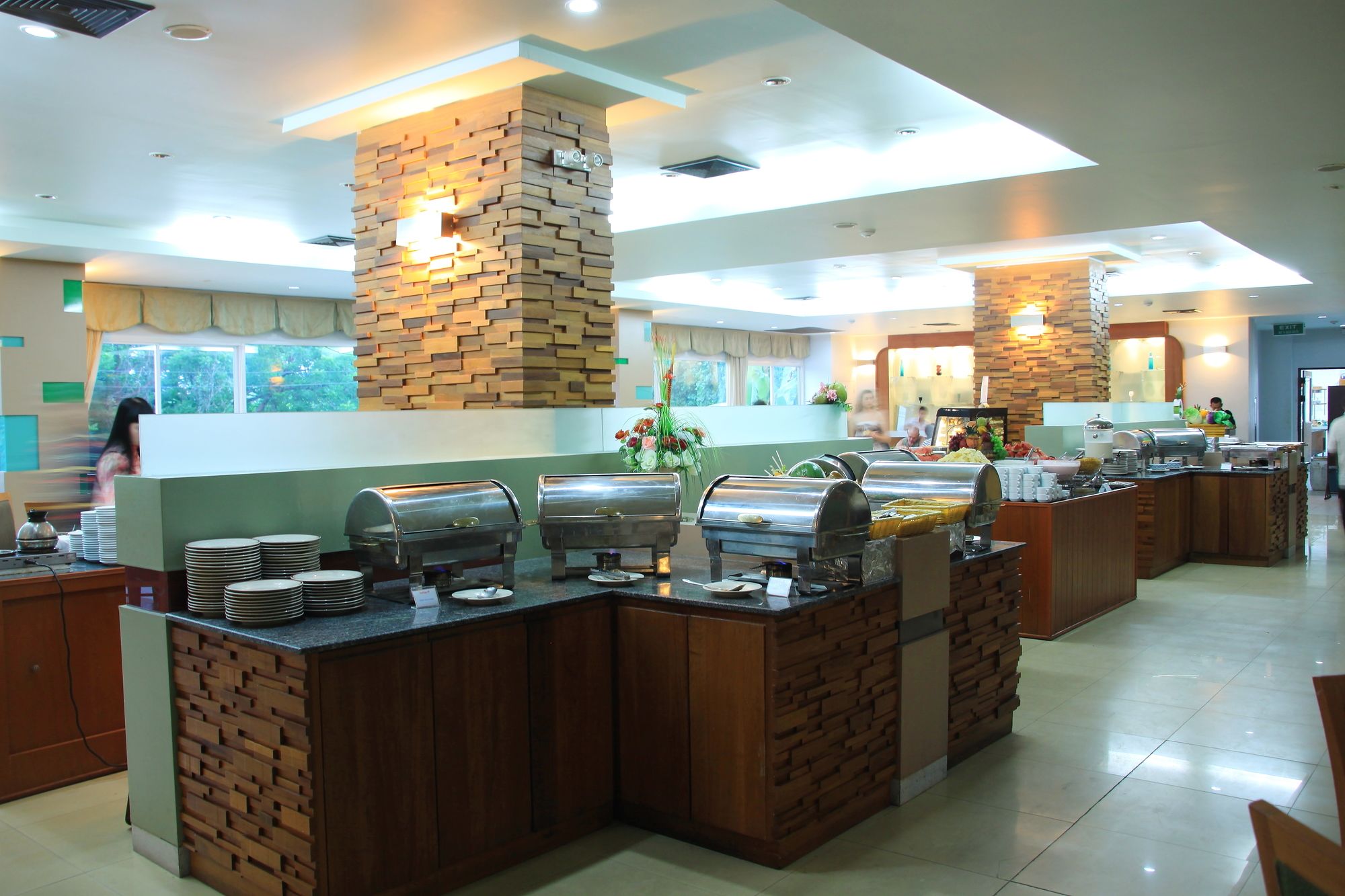 The Sea Breeze Jomtien Resort