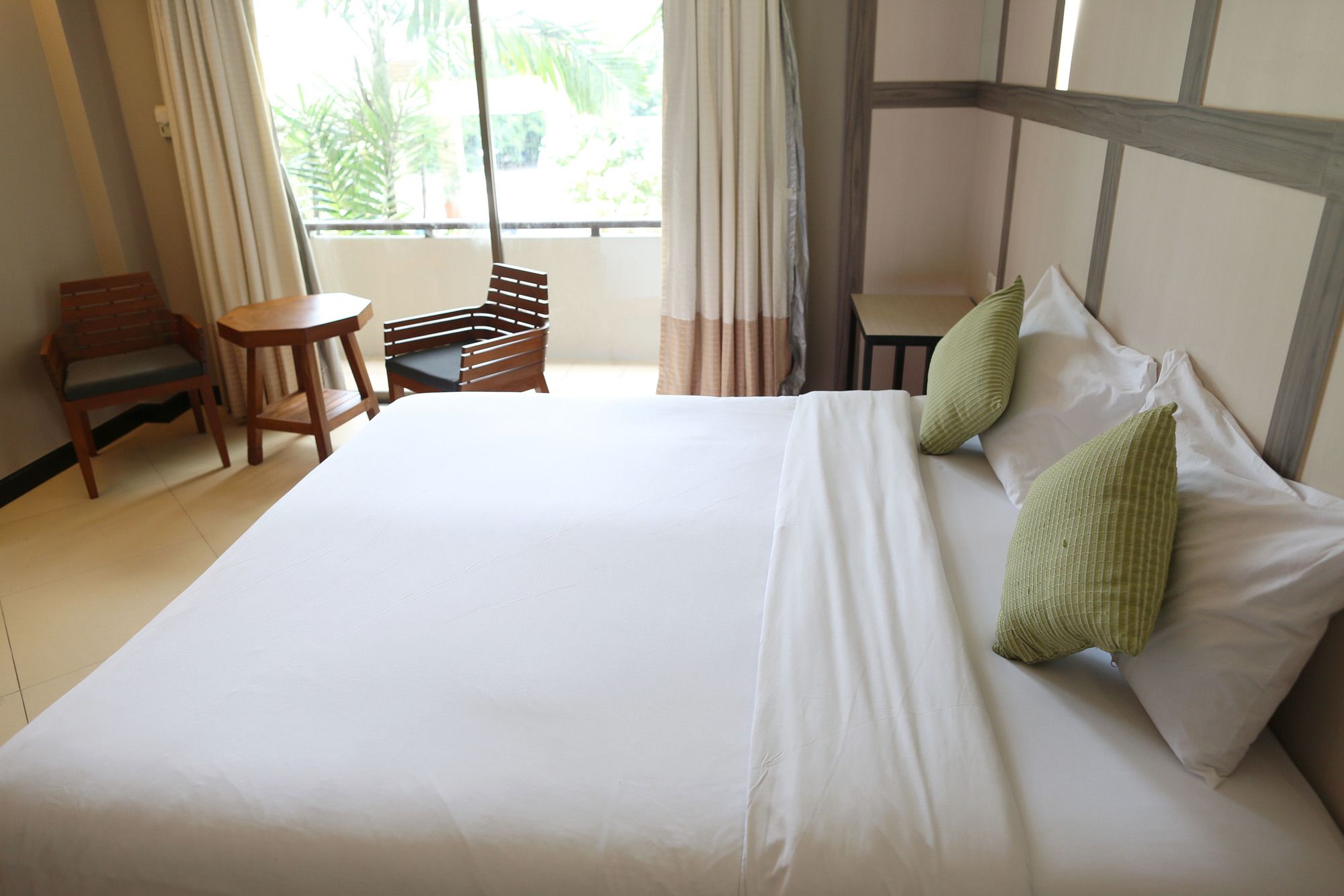 The Sea Breeze Jomtien Resort