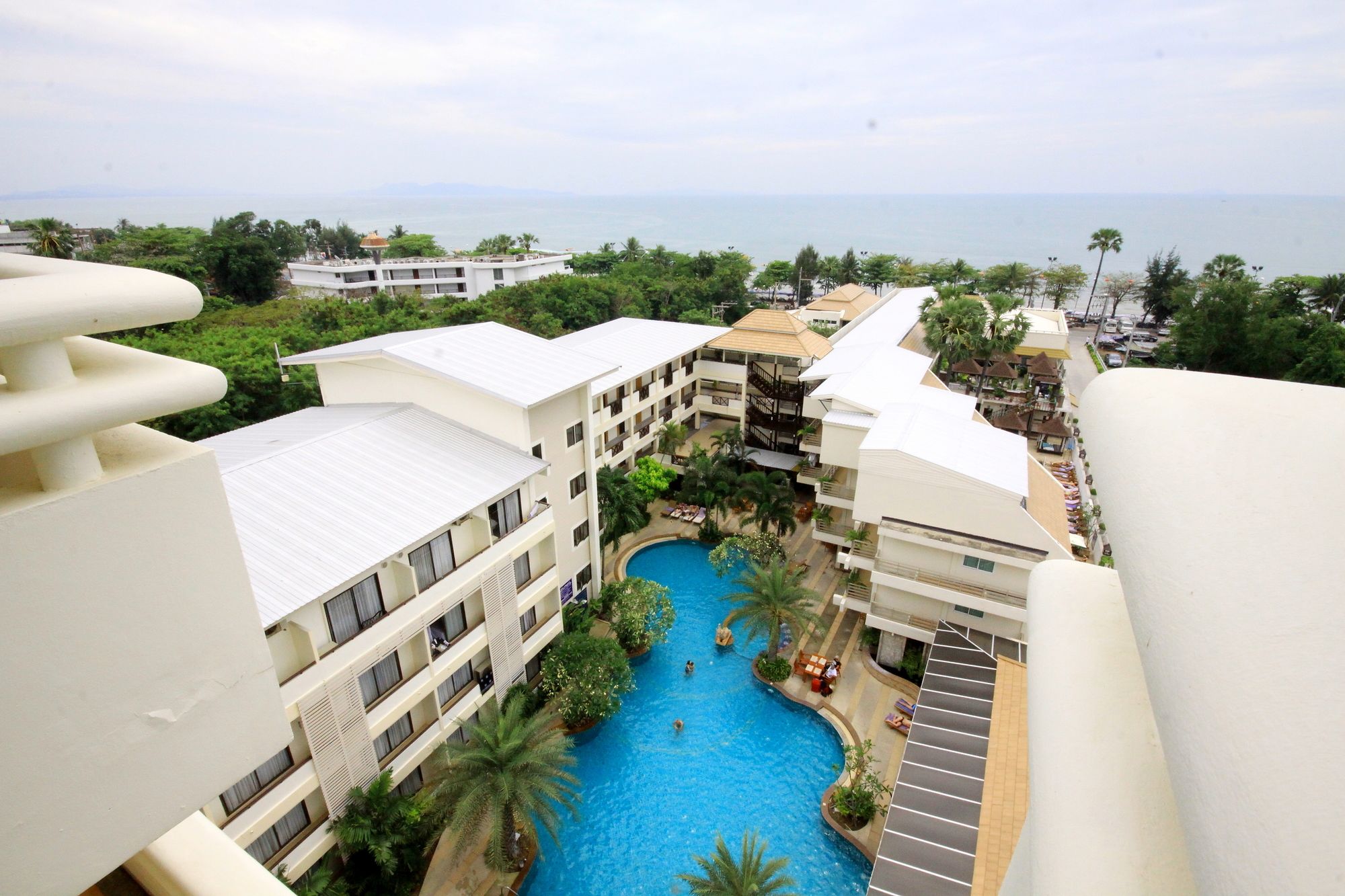The Sea Breeze Jomtien Resort