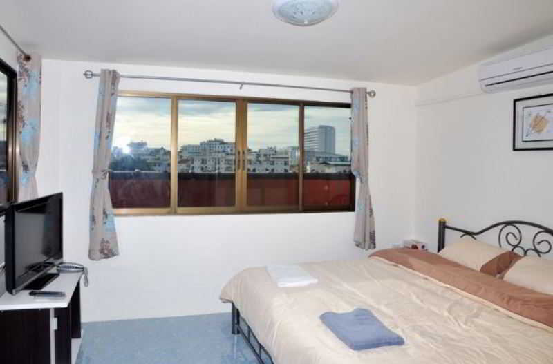 Pattaya Holiday Lodge