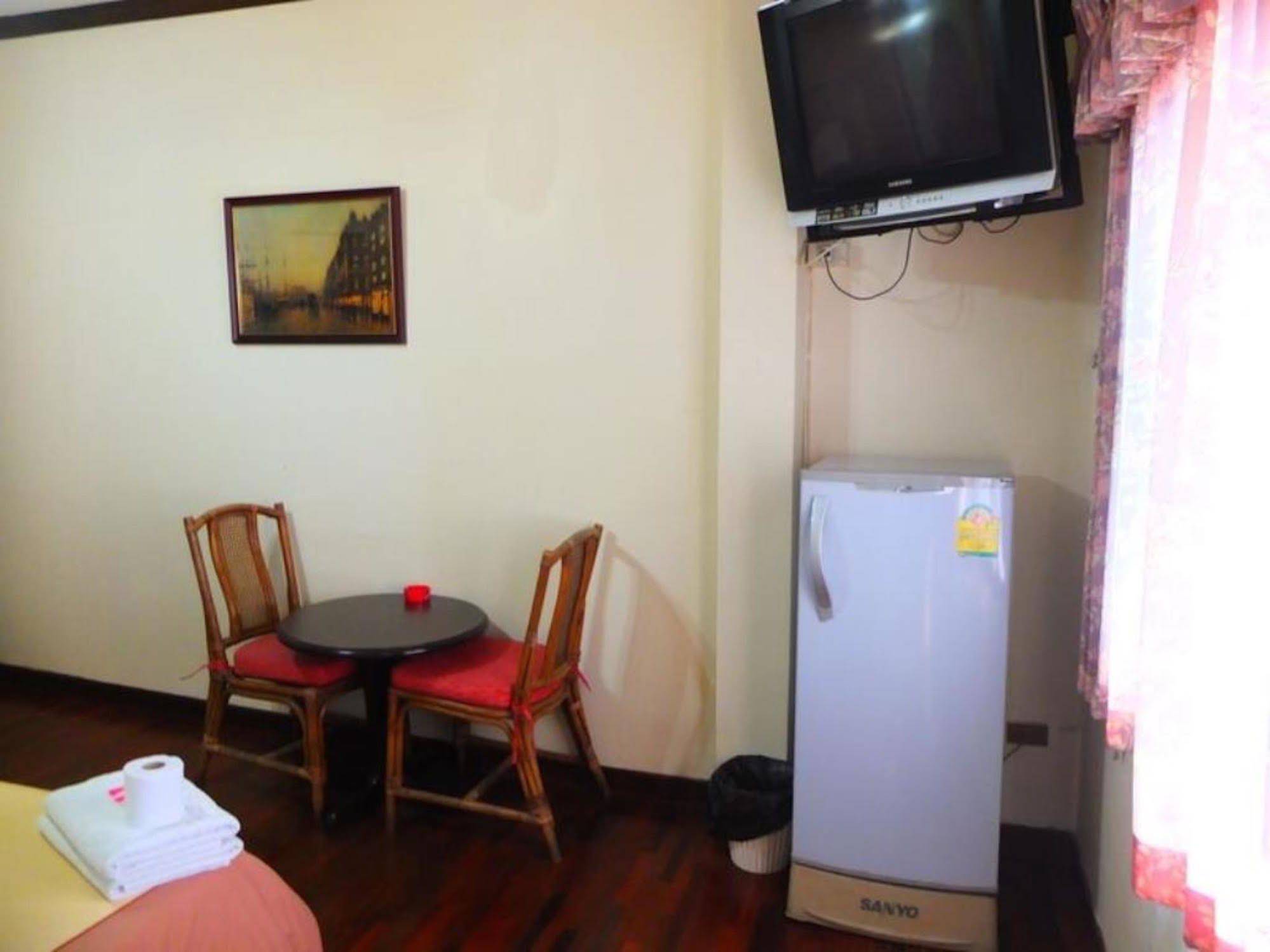 The Caddy Shack Inn