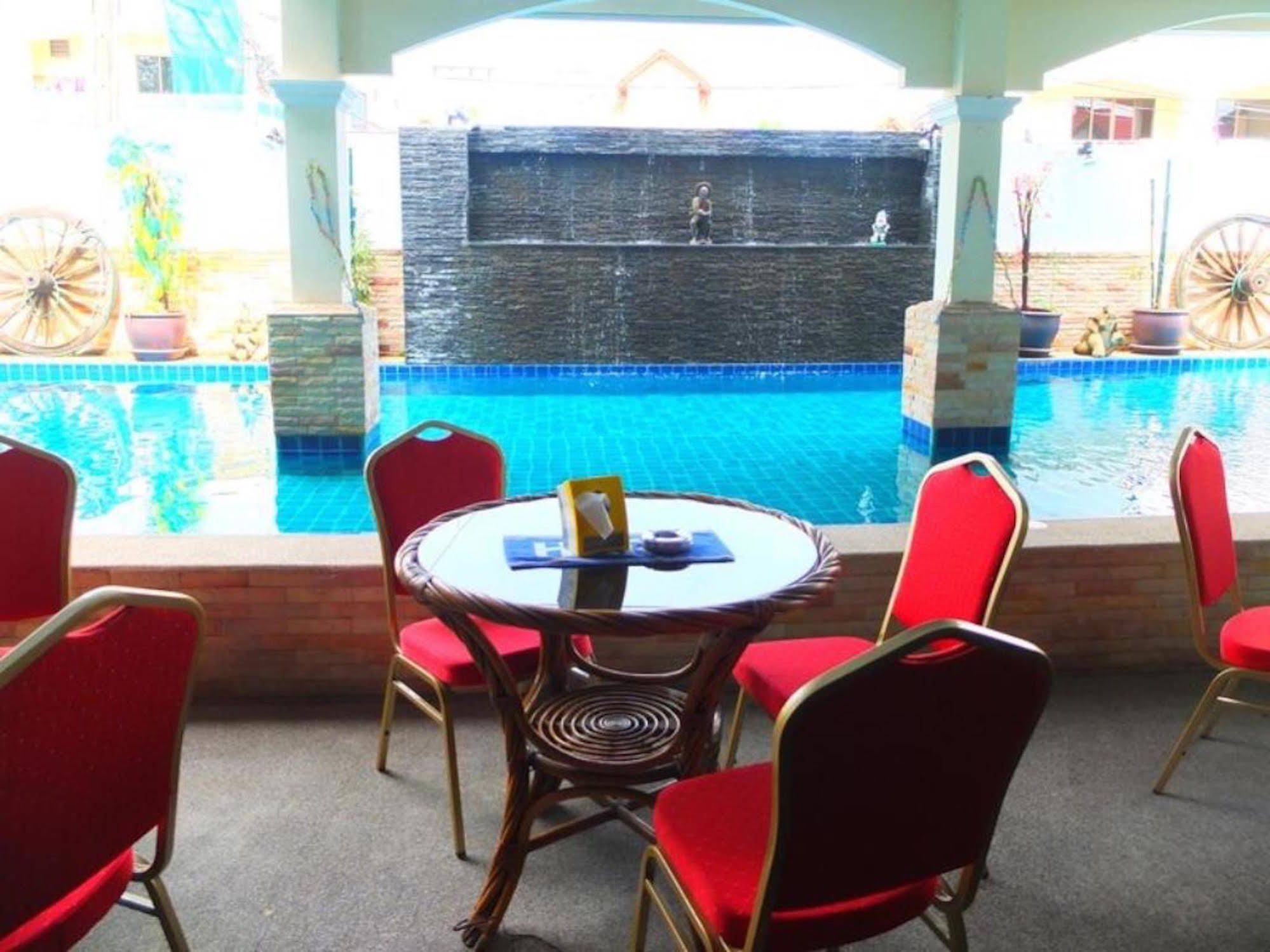 The Caddy Shack Inn