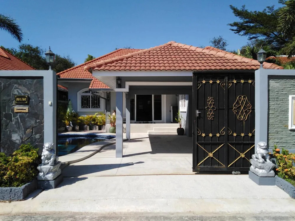 Annvilla Three