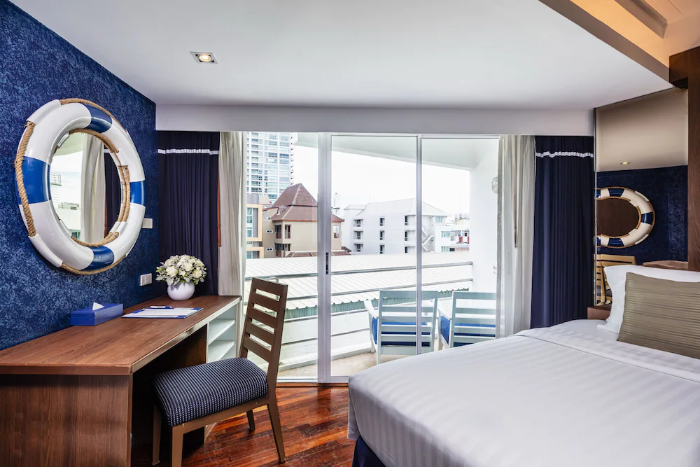 A-One The Royal Cruise Hotel