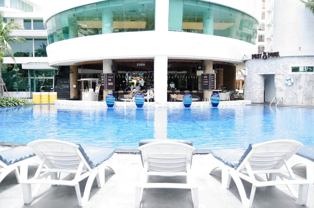 A-One The Royal Cruise Hotel