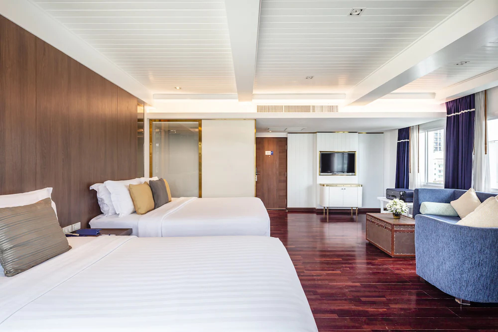 A-One The Royal Cruise Hotel