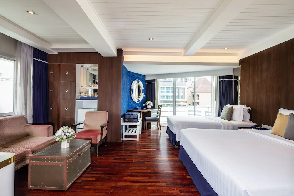 A-One The Royal Cruise Hotel