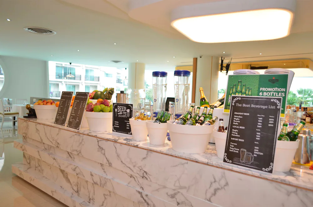 A-One The Royal Cruise Hotel