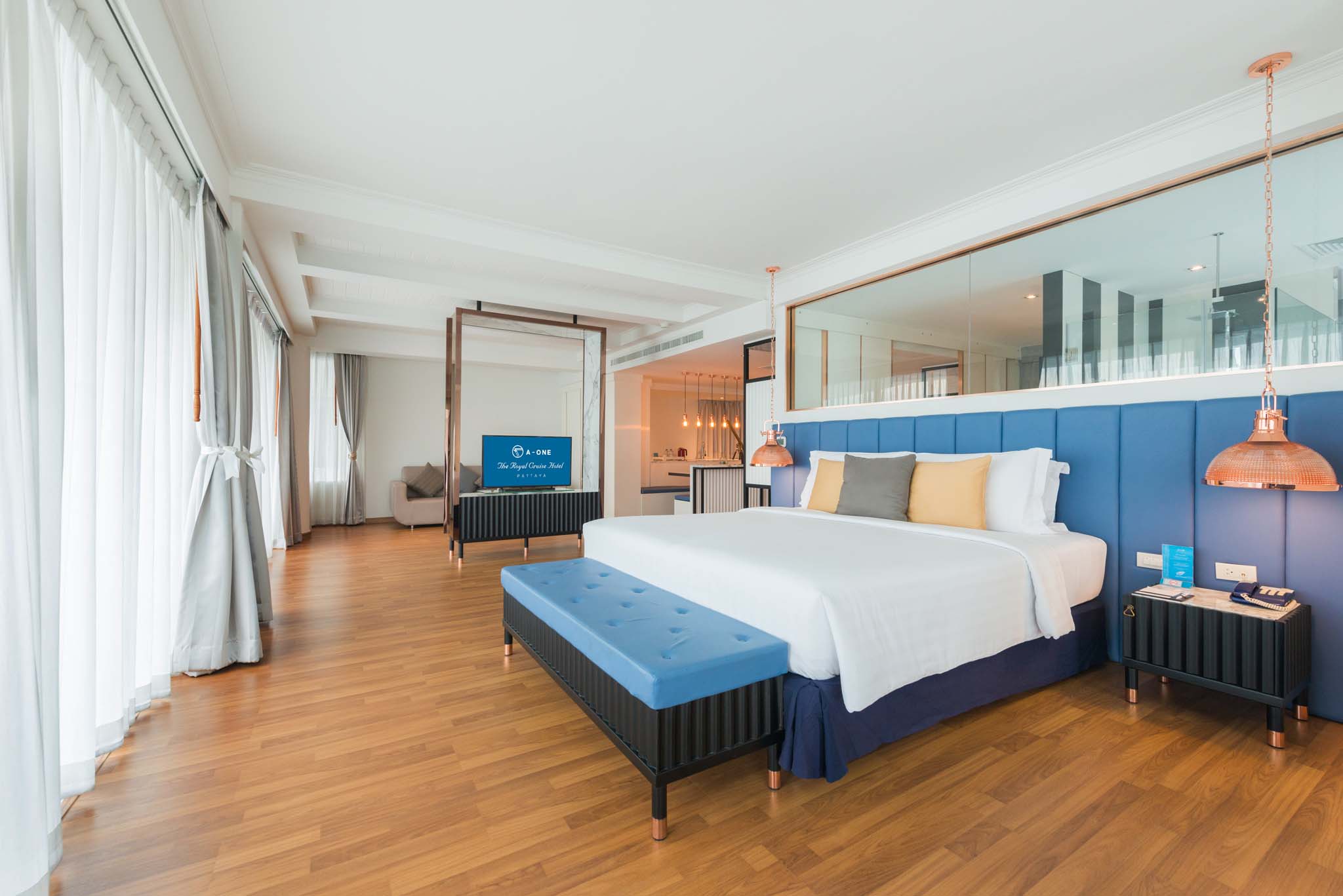 A-One The Royal Cruise Hotel & New Wing Hotel