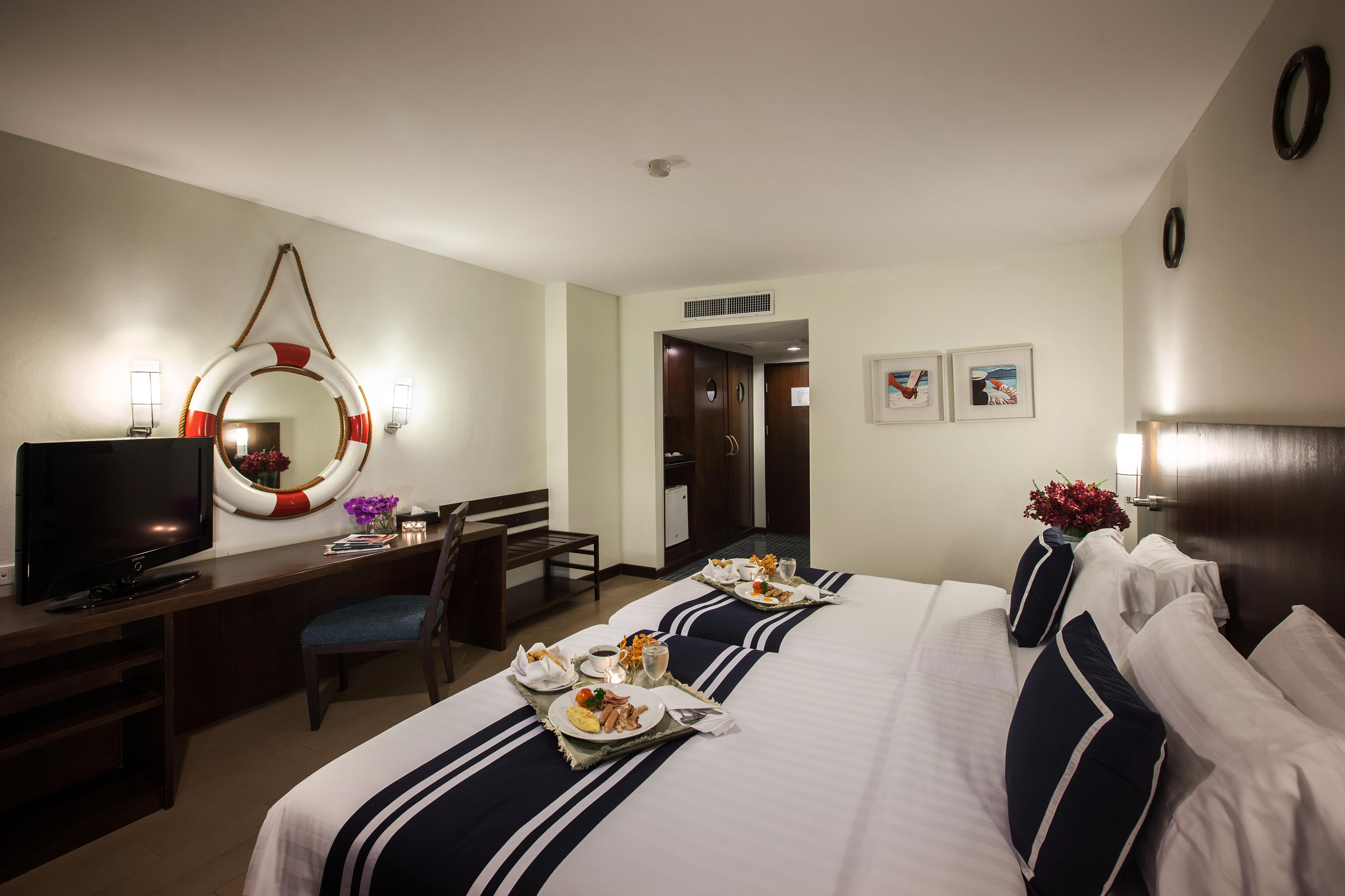 A-One The Royal Cruise Hotel & New Wing Hotel