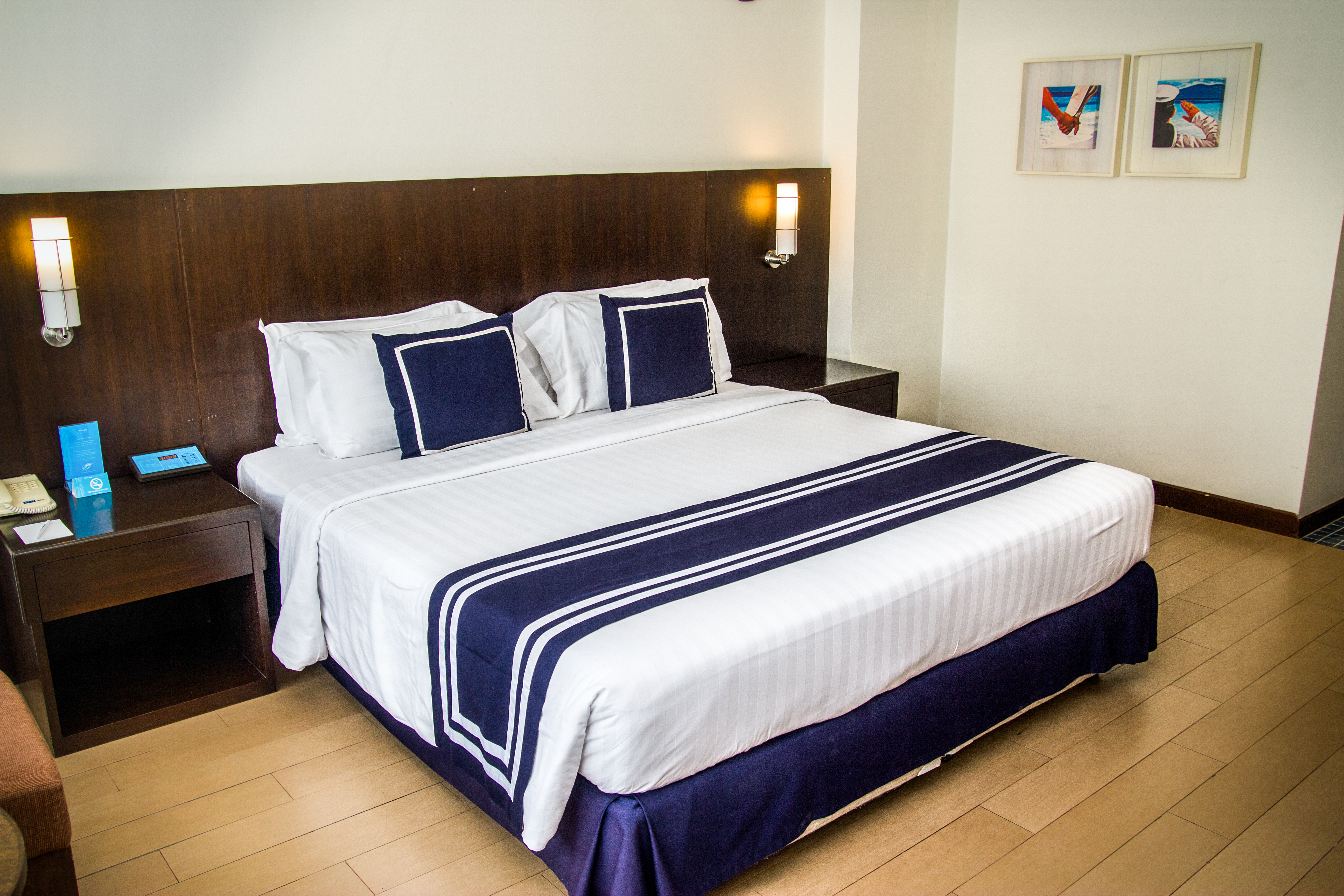 A-One The Royal Cruise Hotel & New Wing Hotel