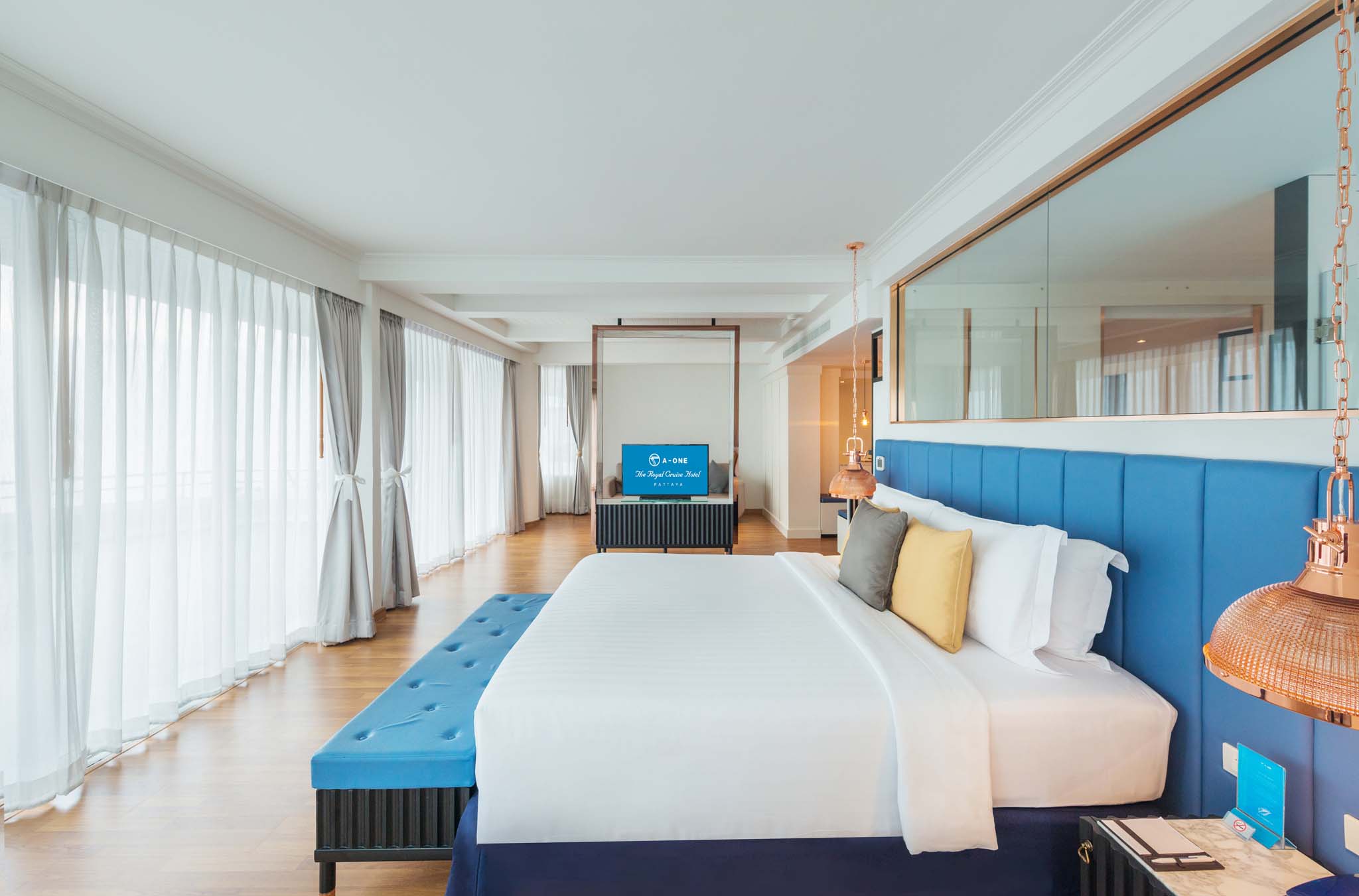 A-One The Royal Cruise Hotel & New Wing Hotel