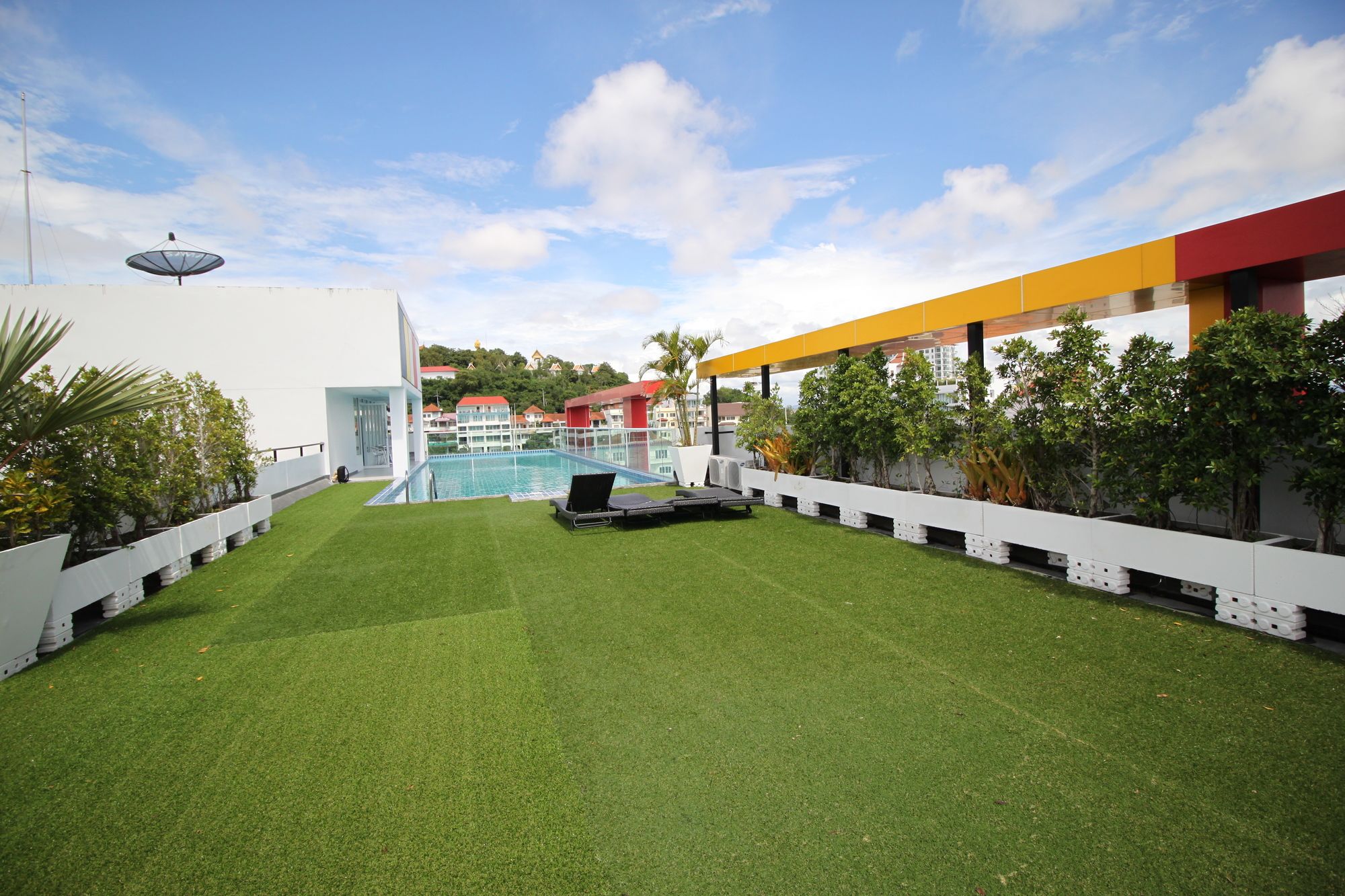 Art on The Hill by Pattaya Sunny Rentals
