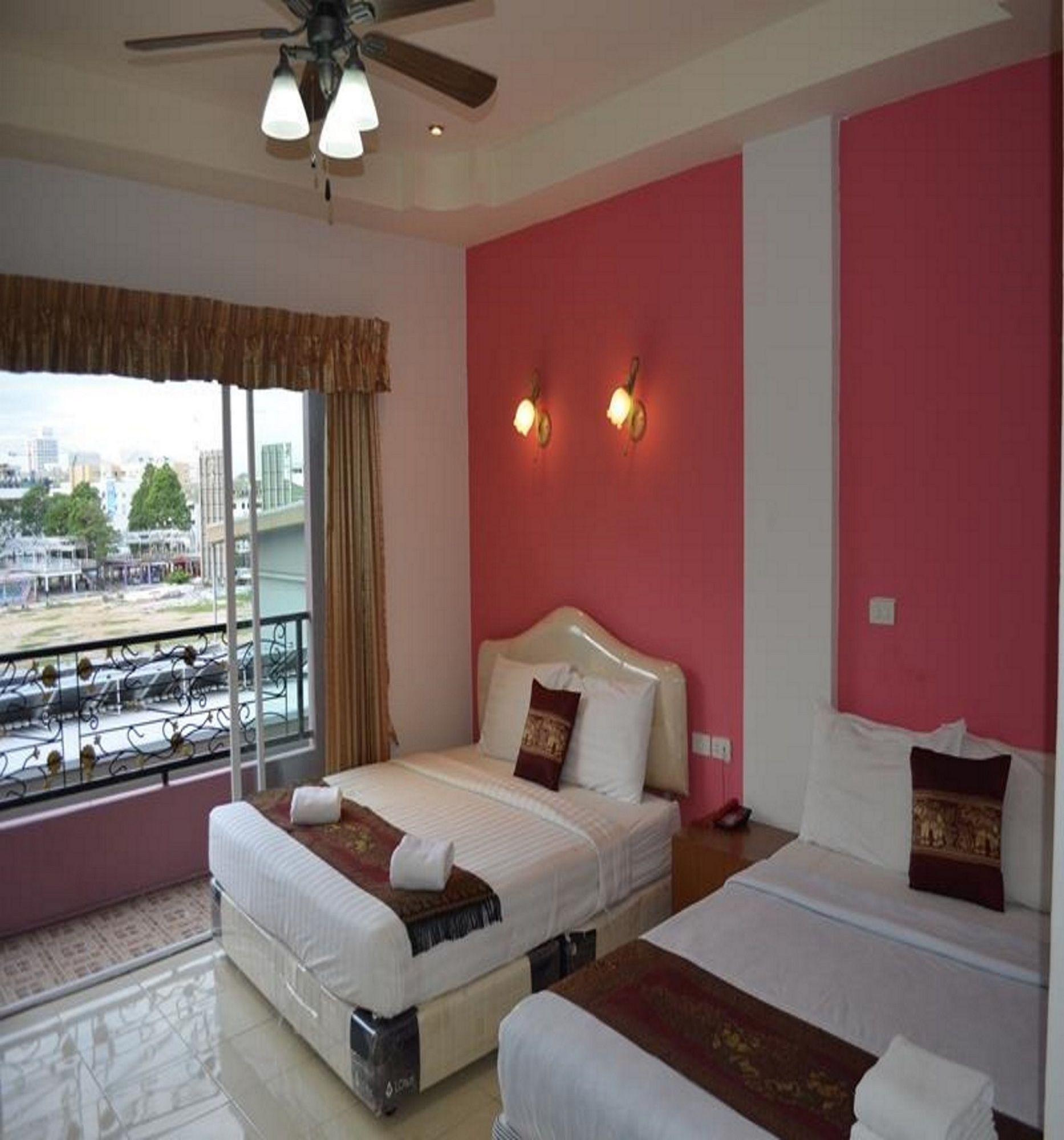 Arya Inn Pattaya Beach Hotel