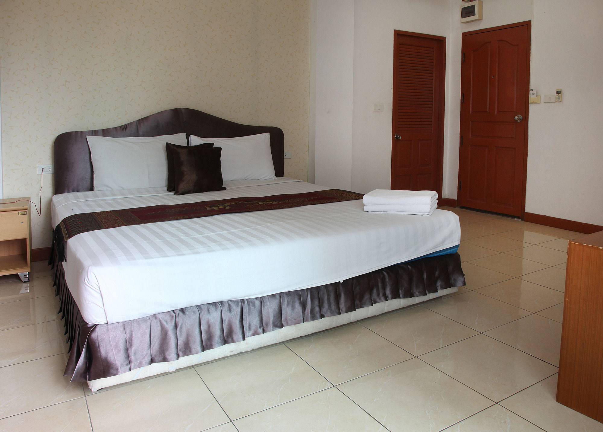 Arya Inn Pattaya Beach Hotel