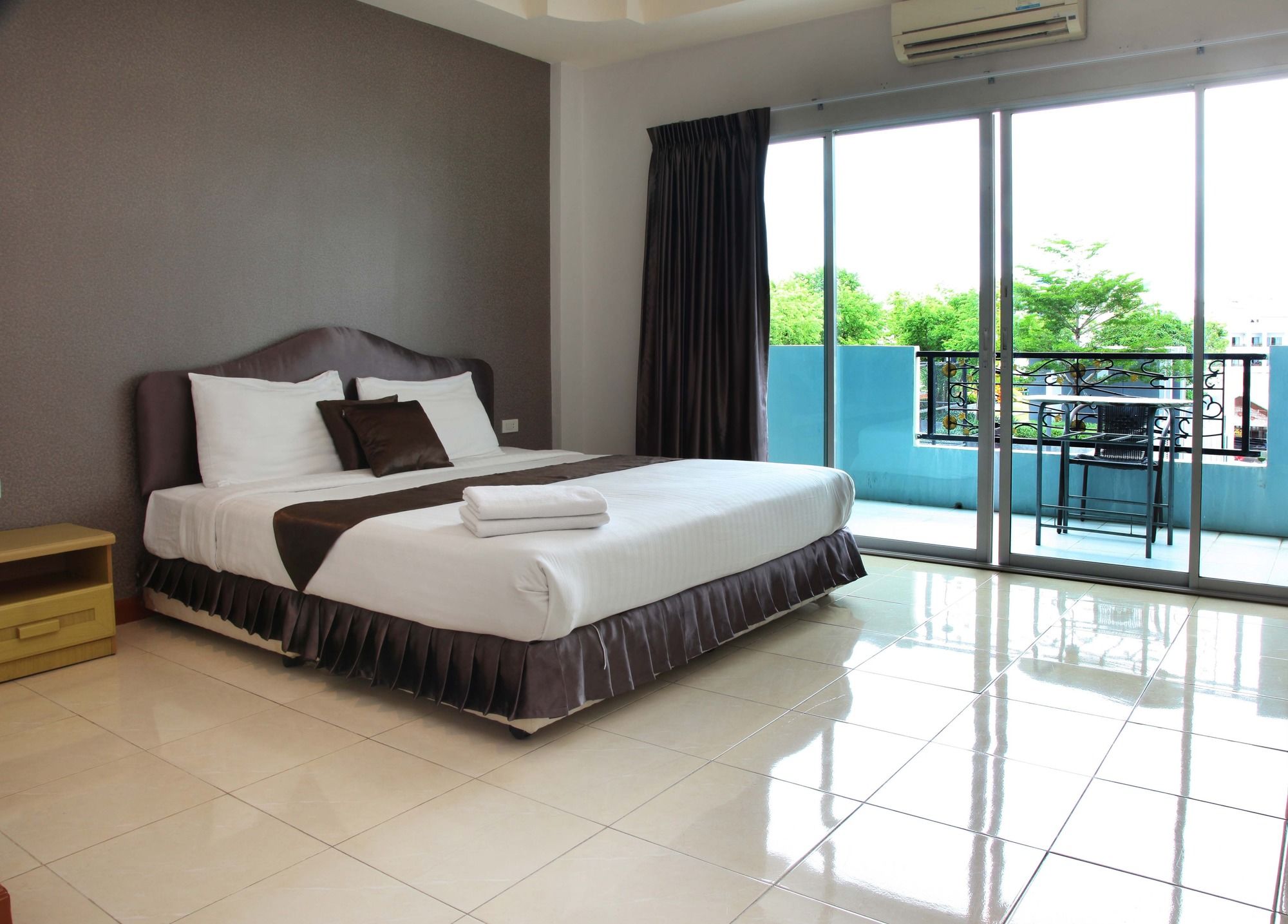 Arya Inn Pattaya Beach Hotel