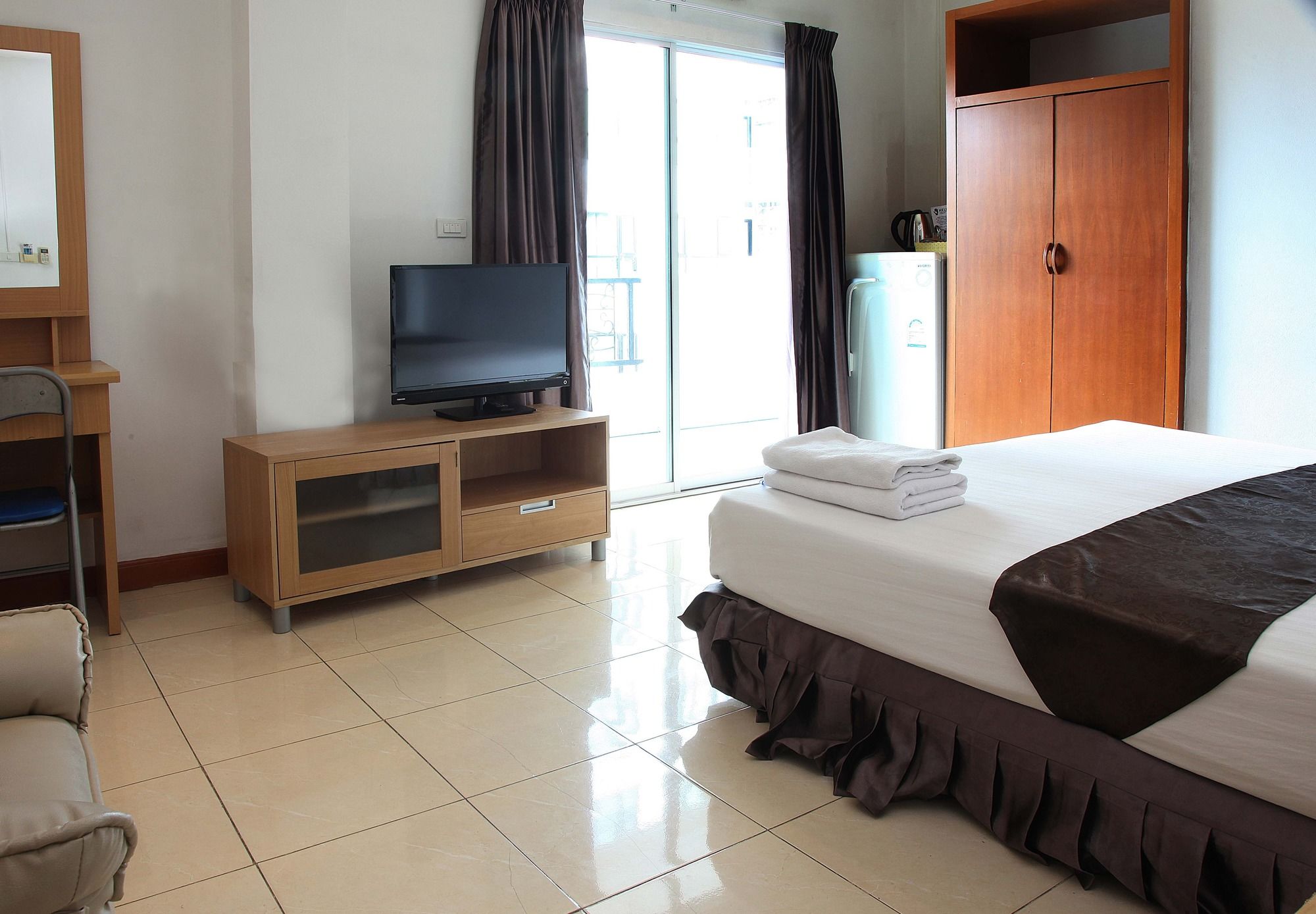 Arya Inn Pattaya Beach Hotel