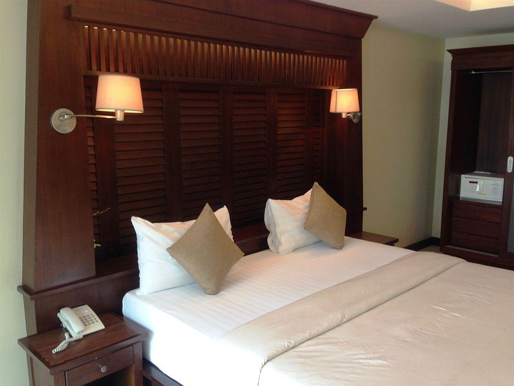 August Suites