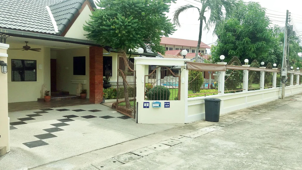 Baan Laksee