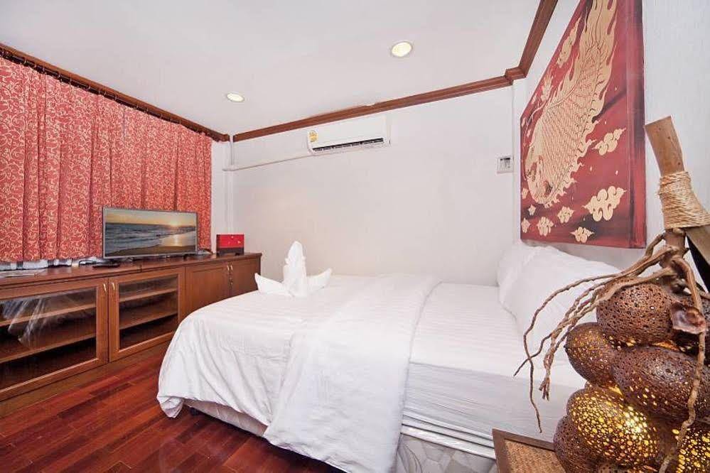Baan Ruean Thai