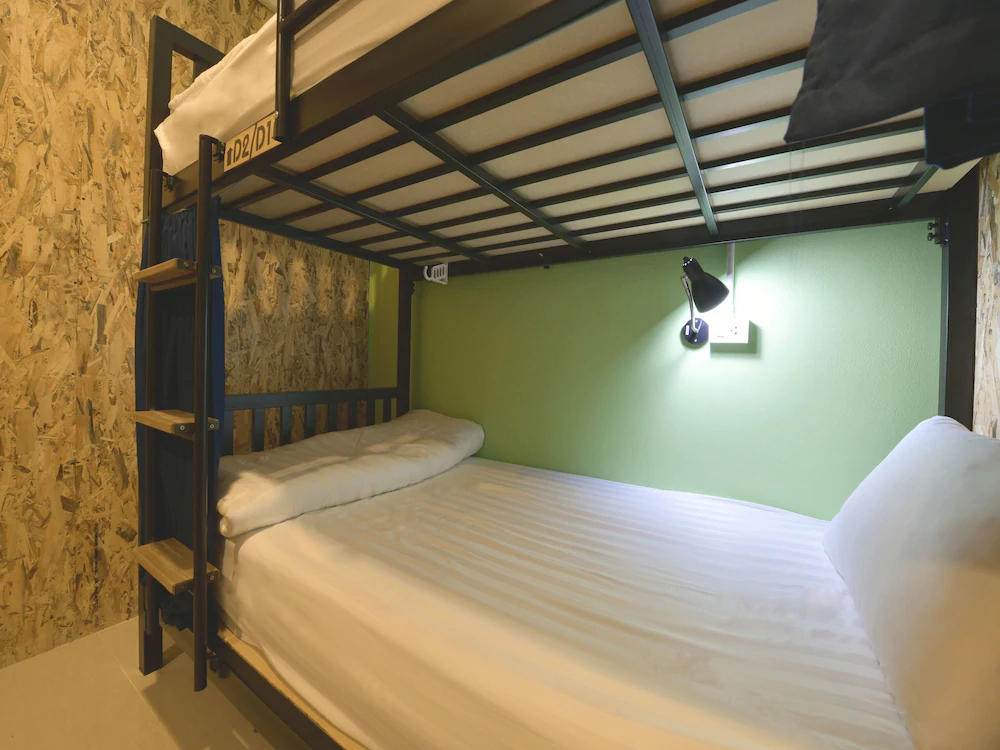 Baan Wararin Hostel by OYO Rooms