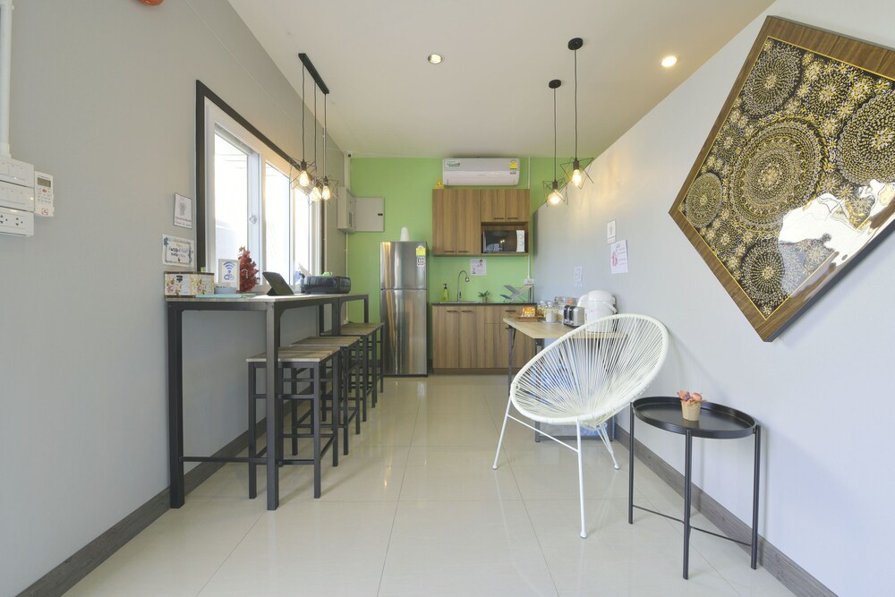 Baan Wararin Hostel by OYO Rooms