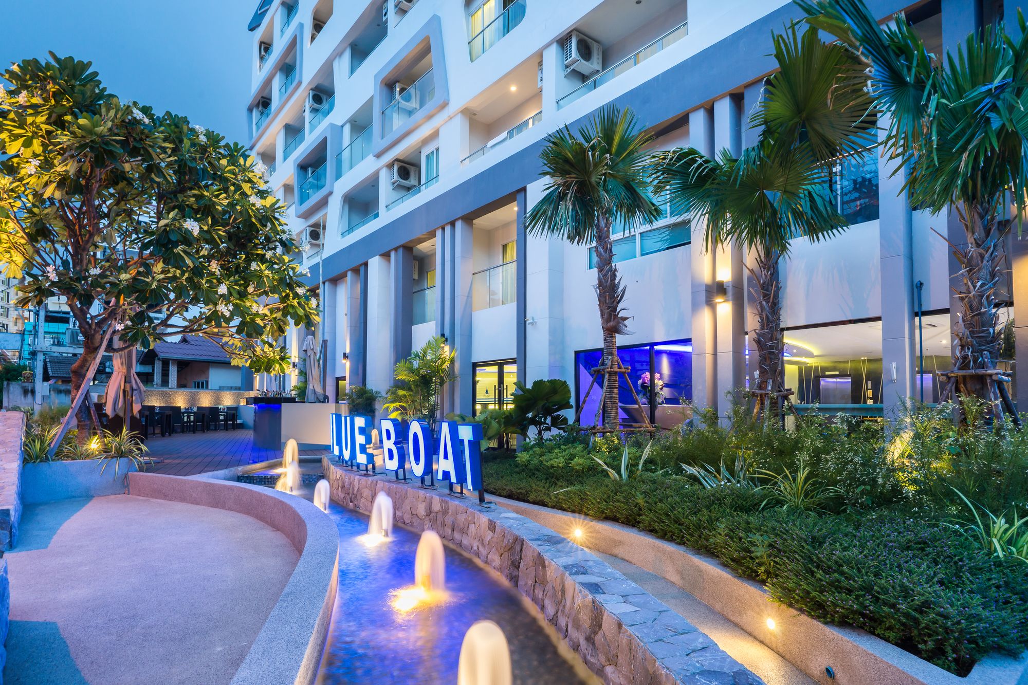 Blue Boat Design Hotel
