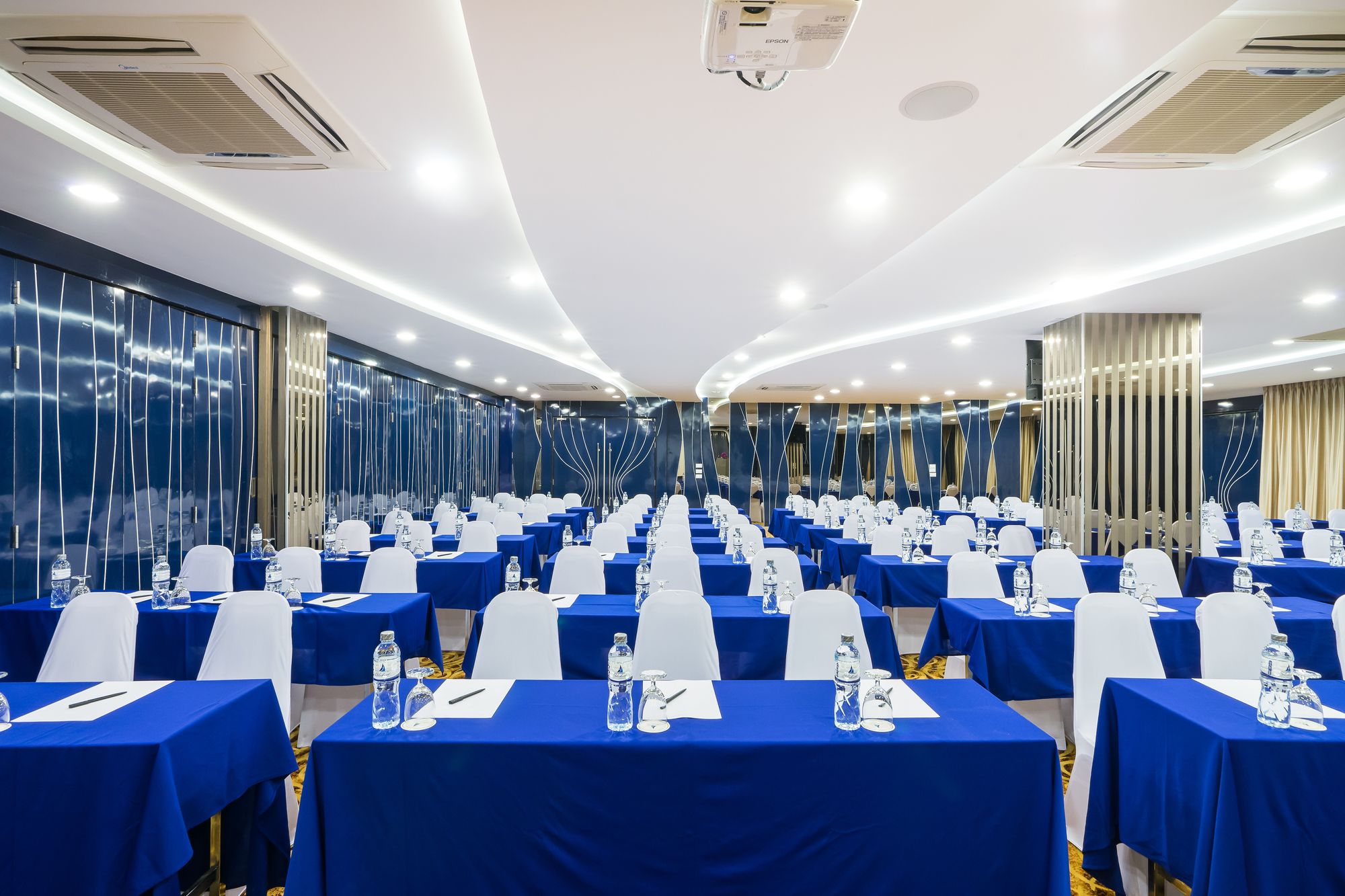 Blue Boat Design Hotel