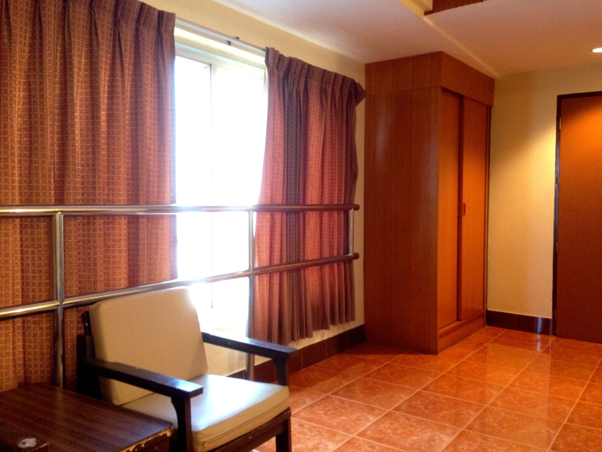 Cherry Hotel